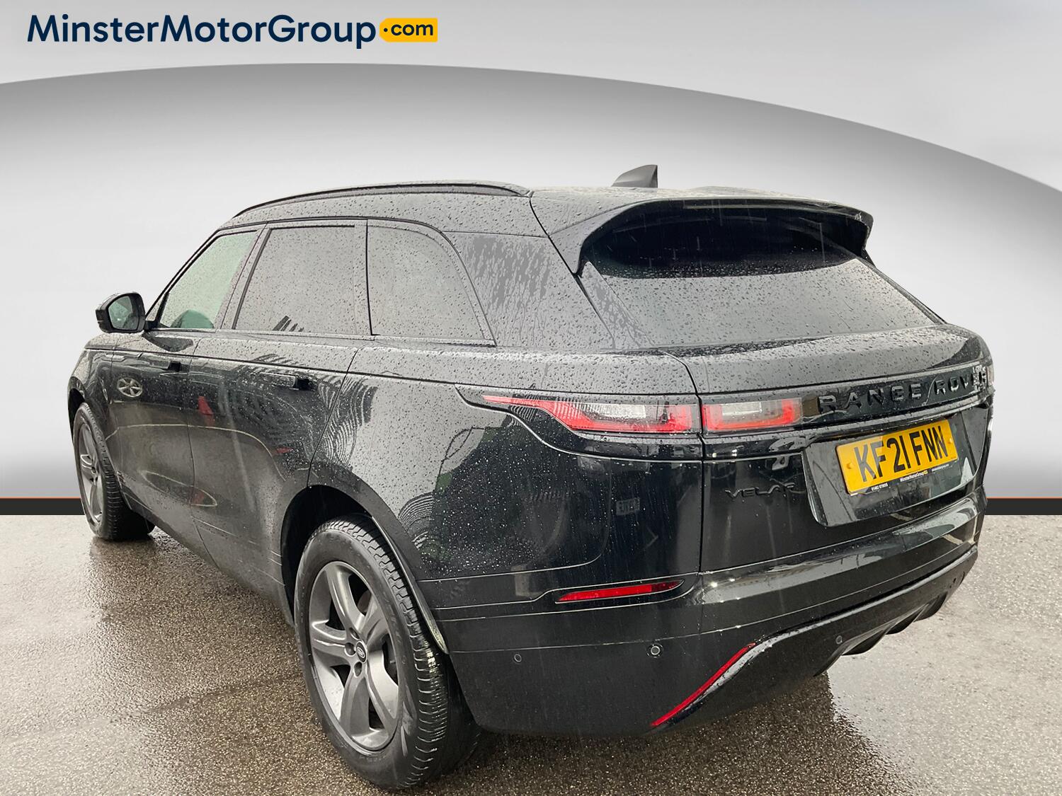 Land Rover Range Rover Velar view 4