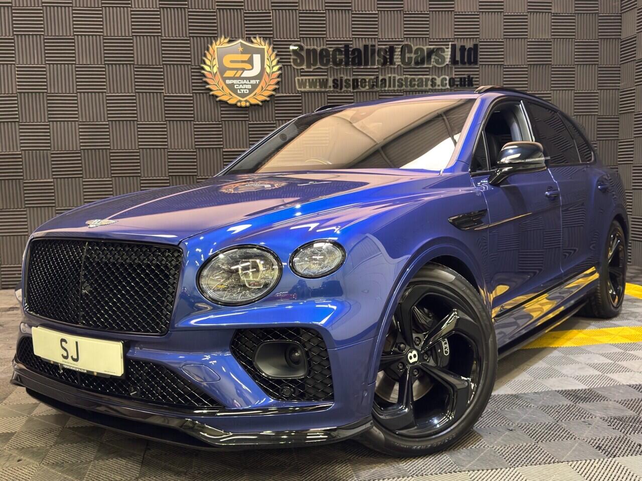 Bentley Bentayga view 22