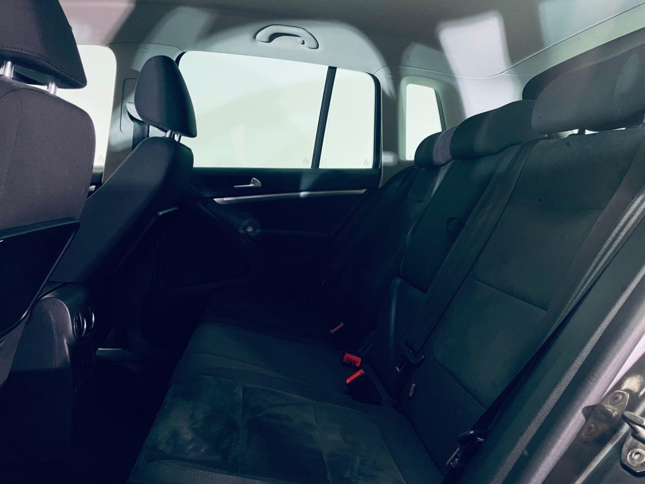 Volkswagen Tiguan view 11