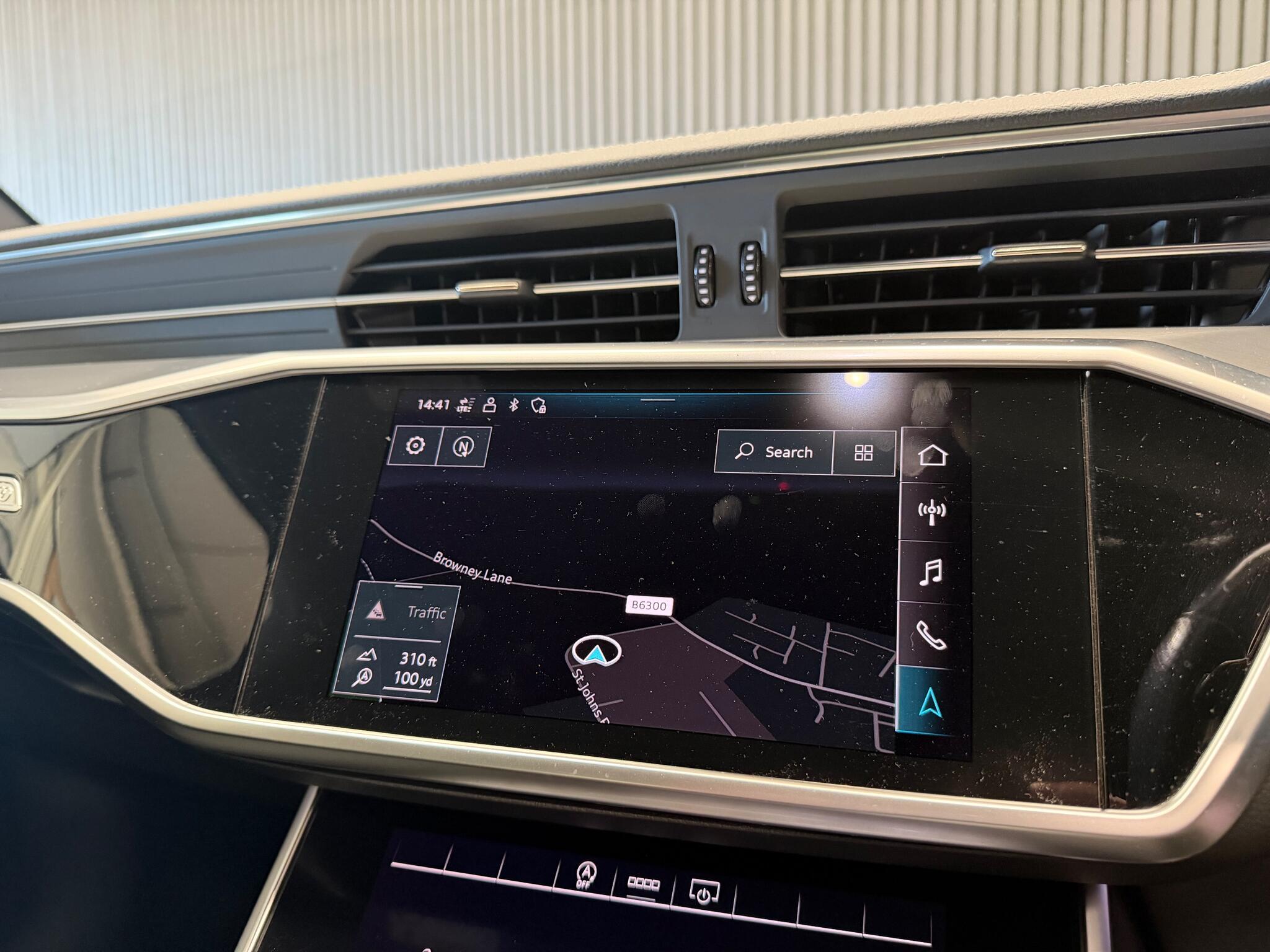 Audi A6 view 39