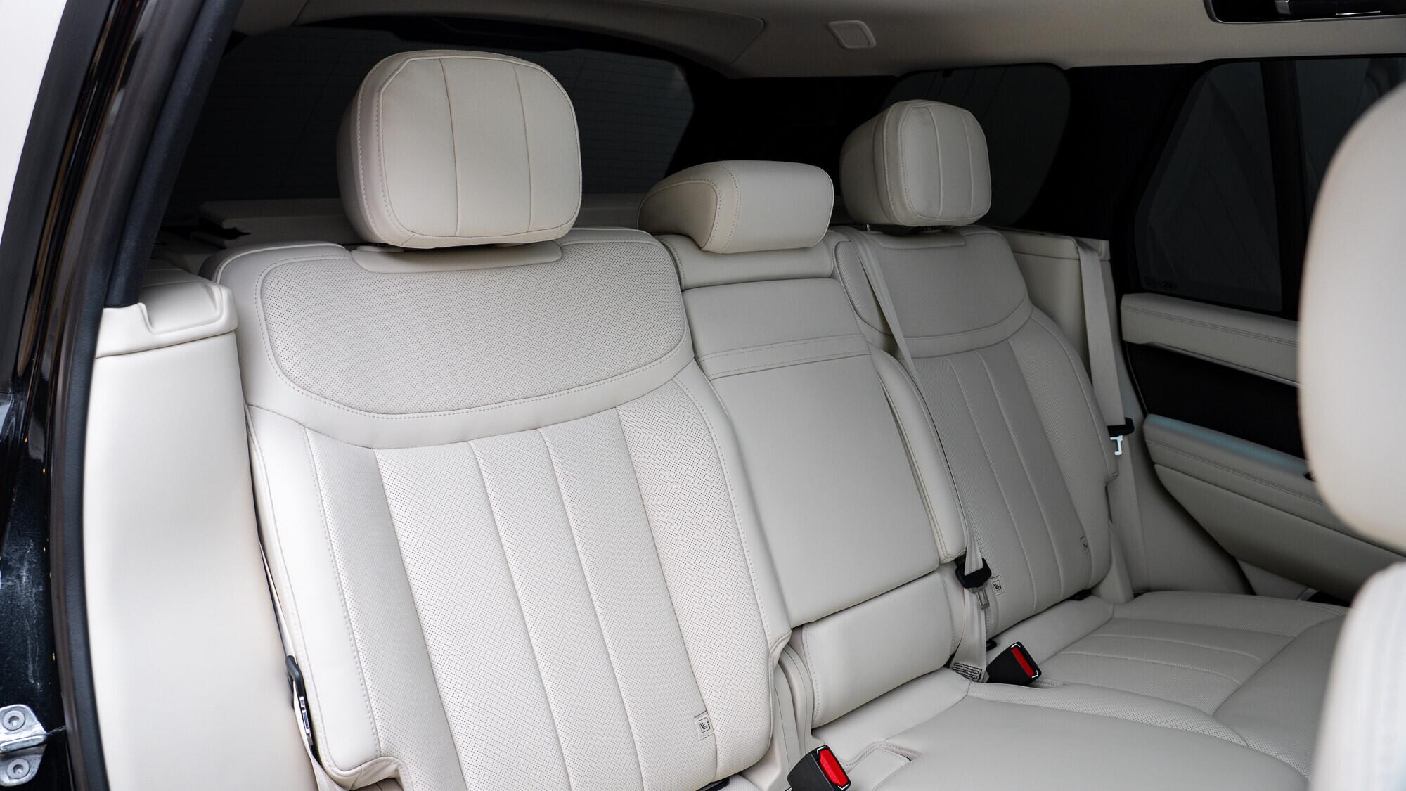 Land Rover Range Rover view 19