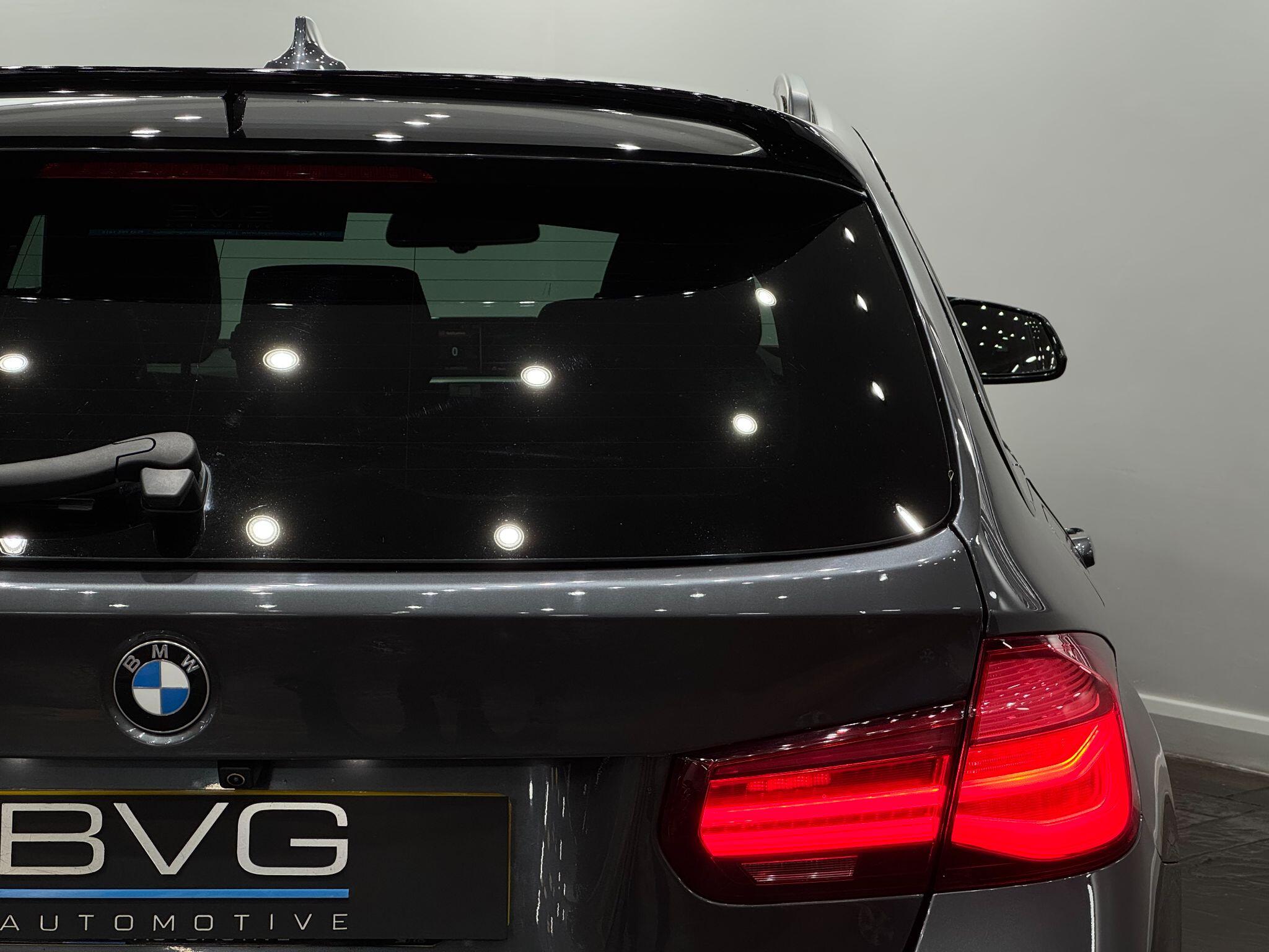 BMW 3 Series view 20