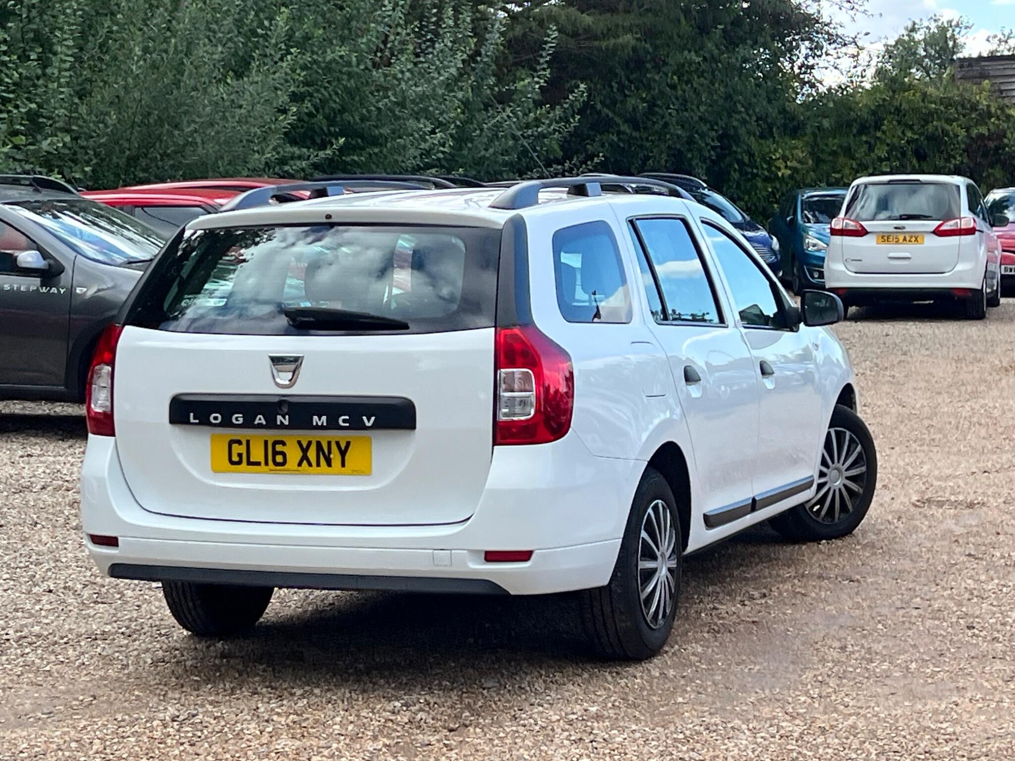 Dacia Logan MCV view 8