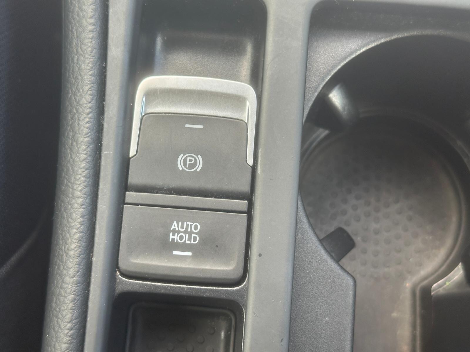 Volkswagen Golf view 19
