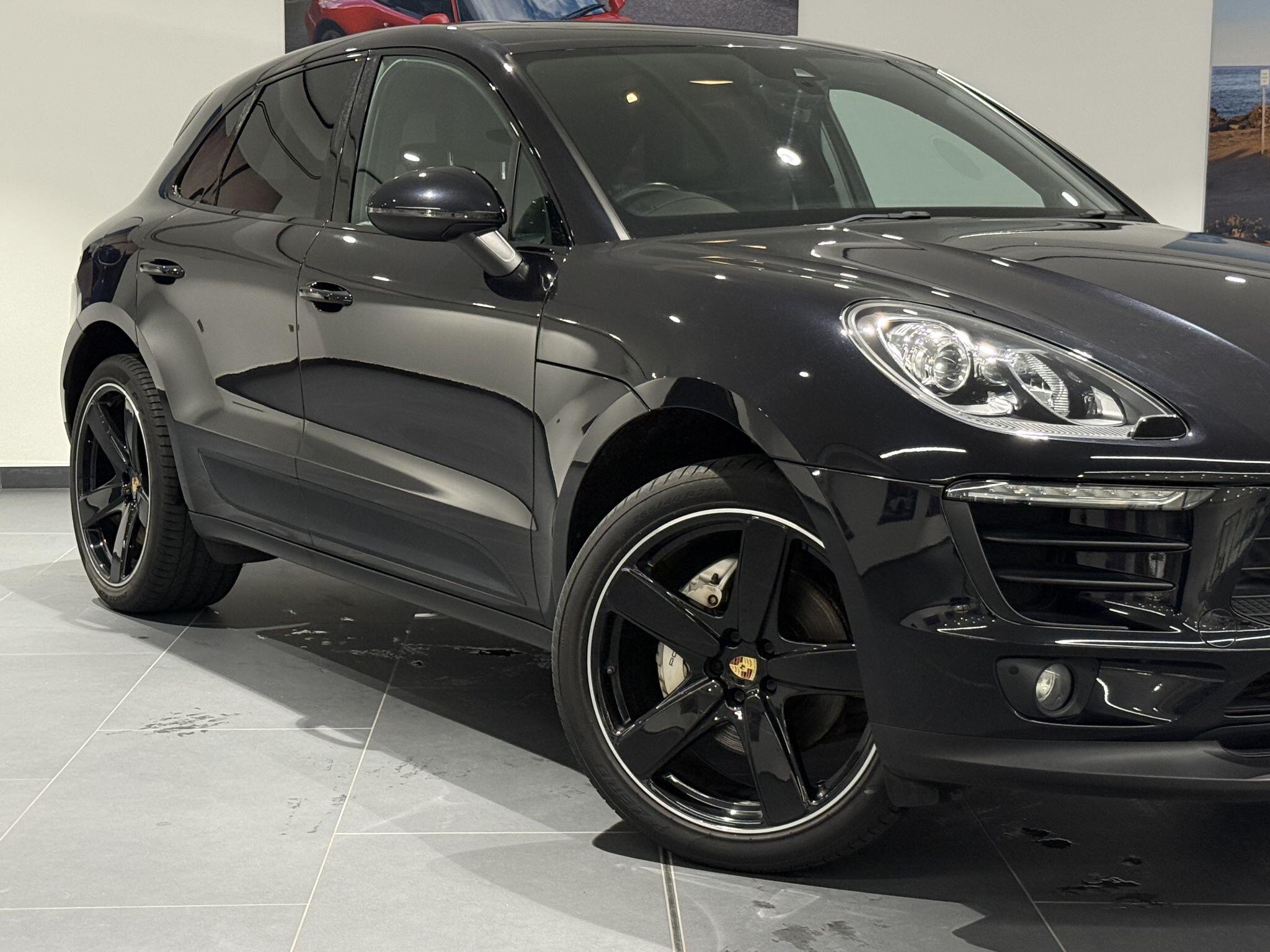 Porsche Macan view 60