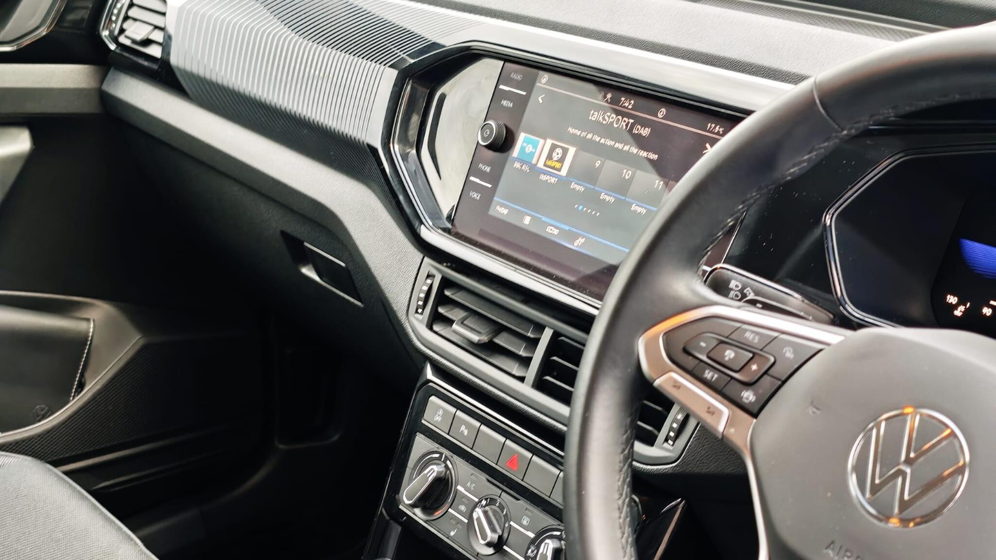 Volkswagen T-Cross view 15