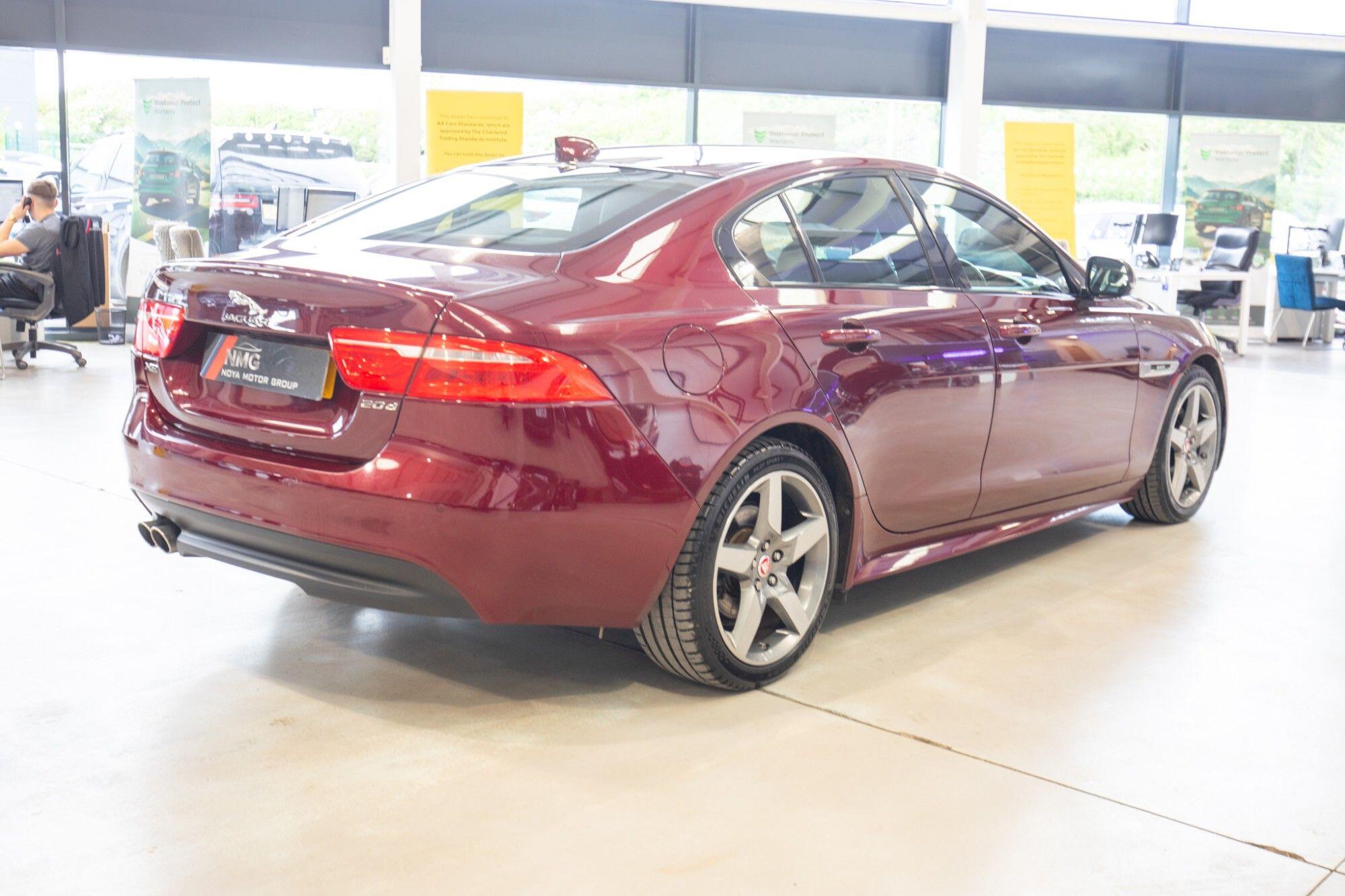Jaguar Xe view 26