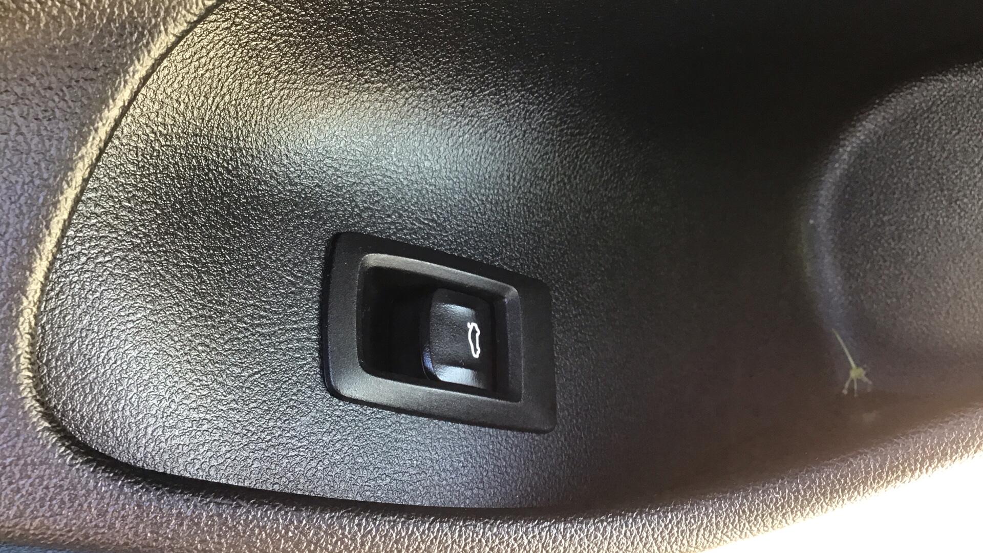 BMW 4 Series view 25