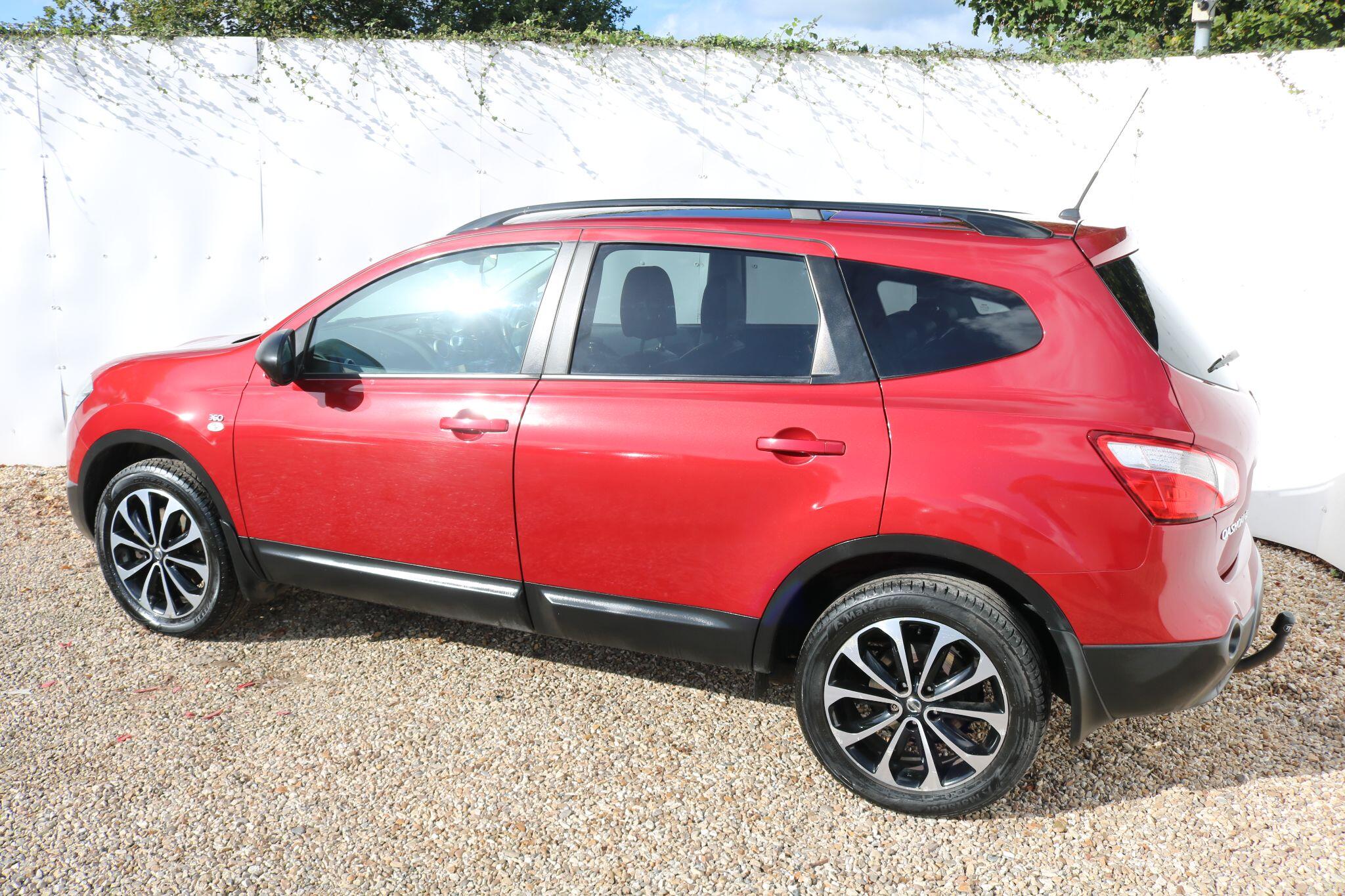 Nissan Qashqai+2 view 4