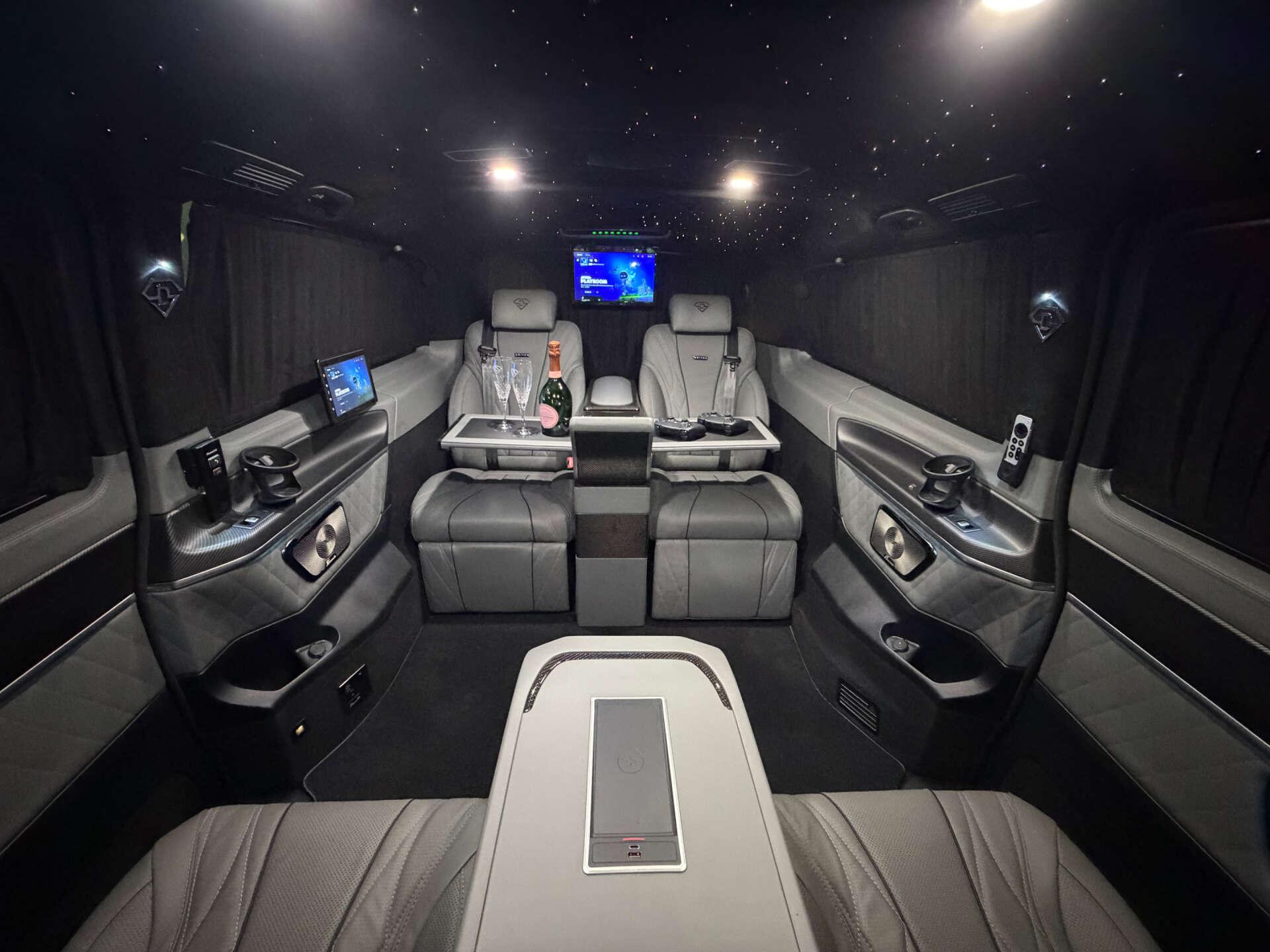 Mercedes-Benz V Class main image