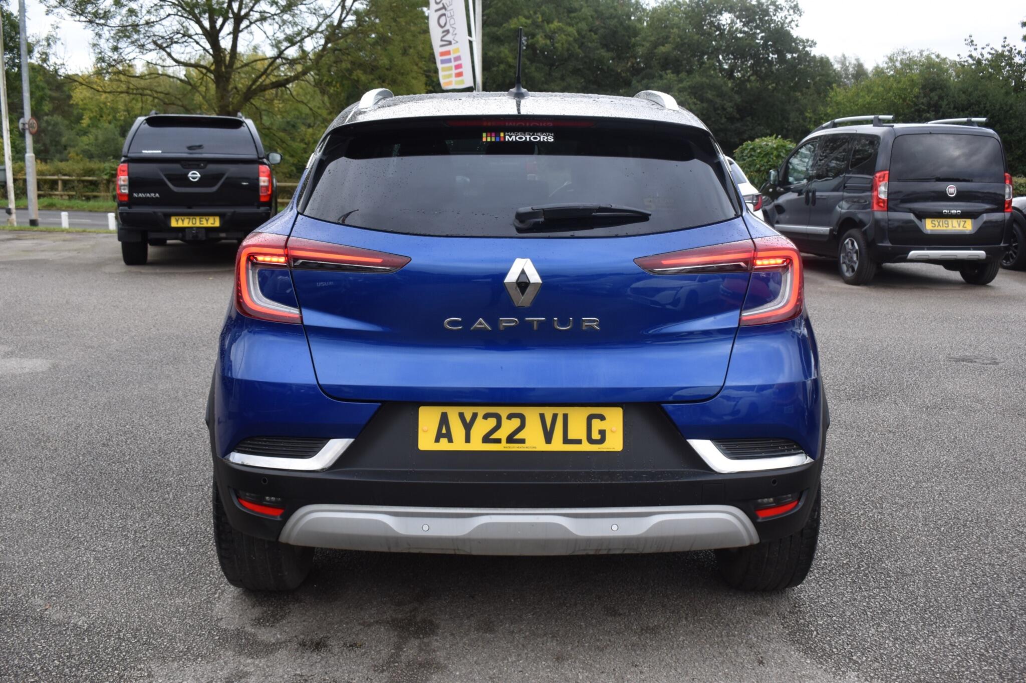 Captur - 1.3 TCe SE Edition Euro 6 (s/s) 5dr - Image 17