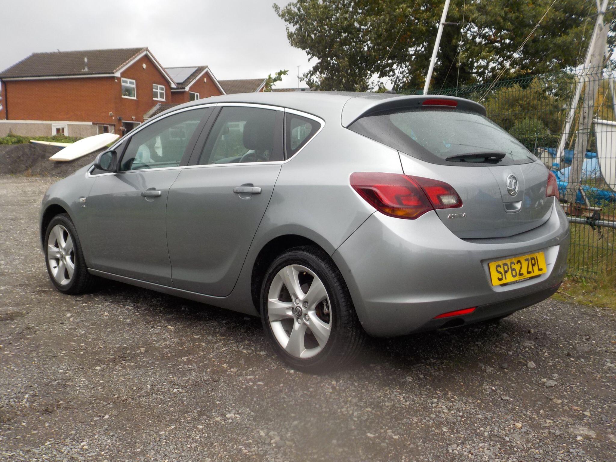 Vauxhall Astra 1.4 16v SRi Euro 5 5dr