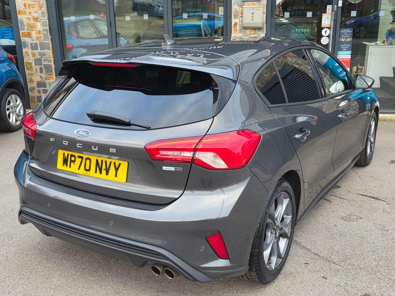 Ford Focus view 10