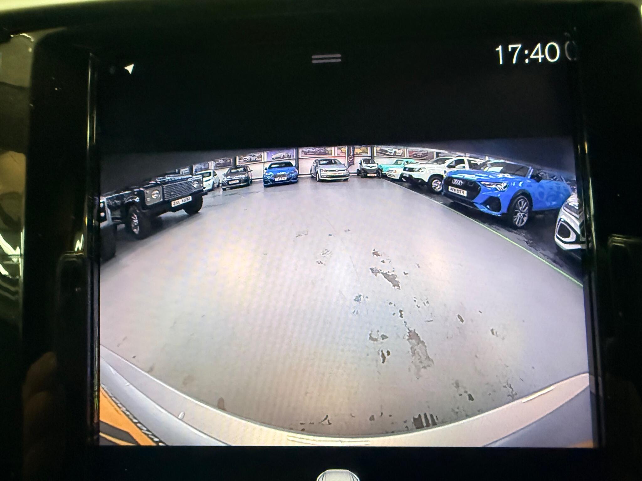 Volvo XC60 view 28