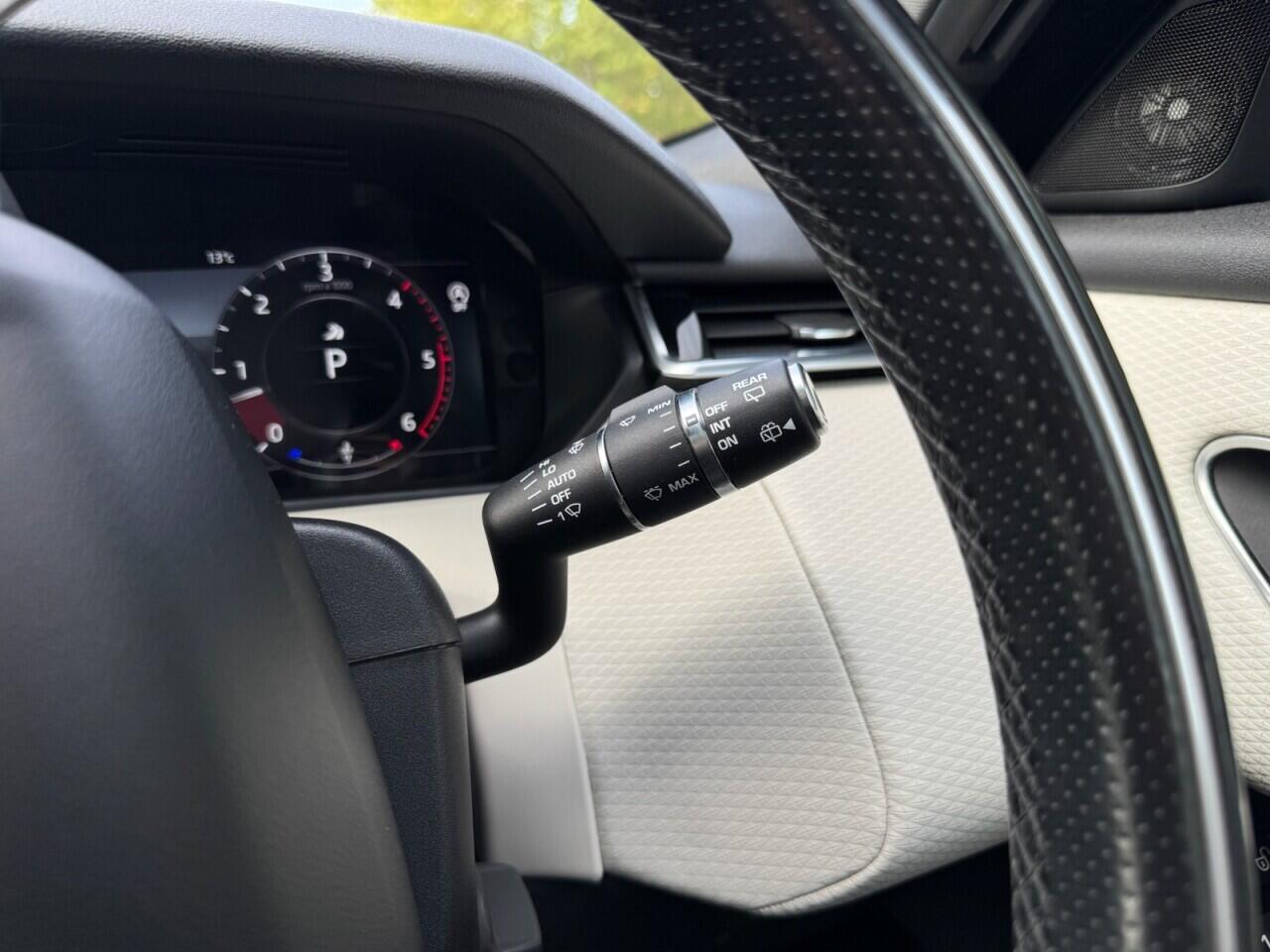 Land Rover Range Rover Velar view 18