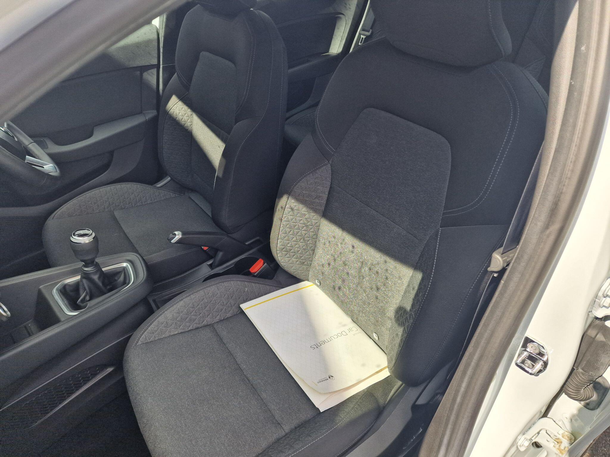Renault Clio view 27