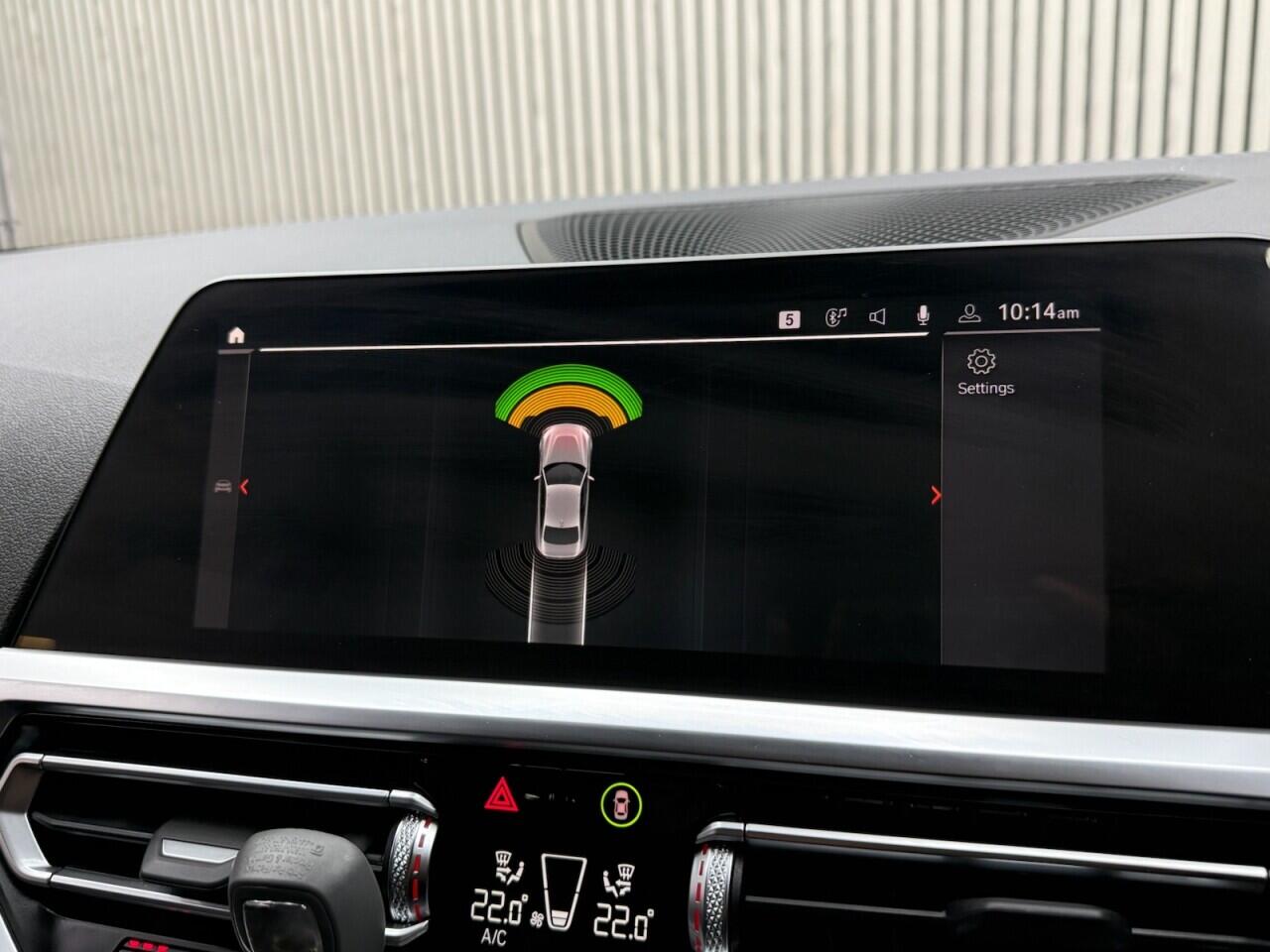 BMW 2 Series view 22