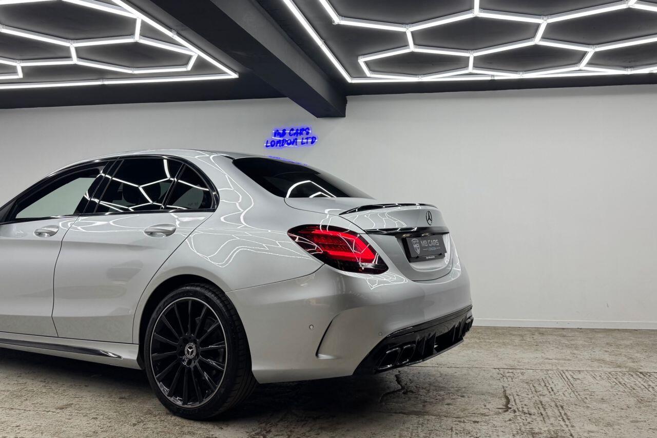 Mercedes-Benz C-Class view 39