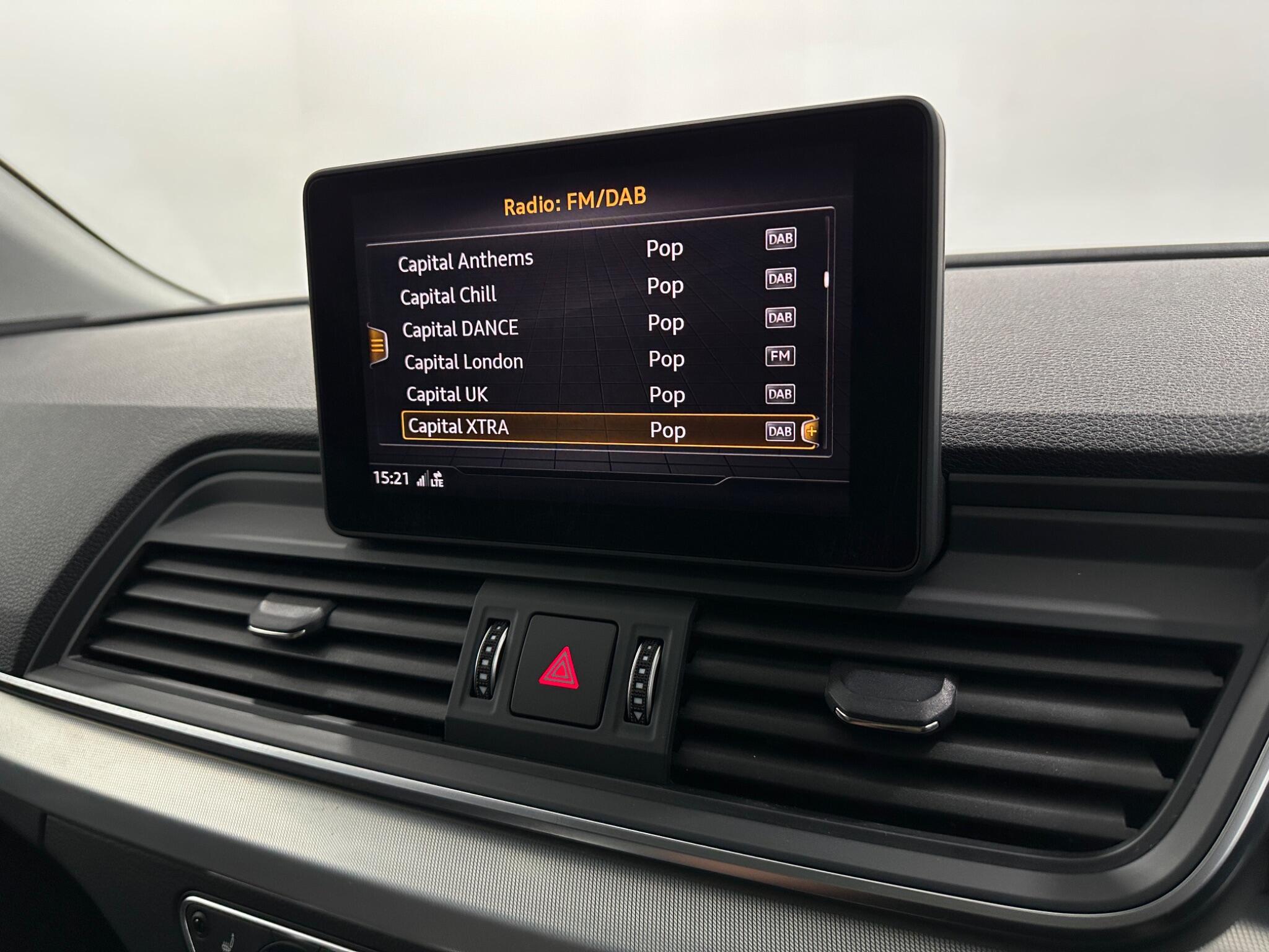 Audi Q5 view 28