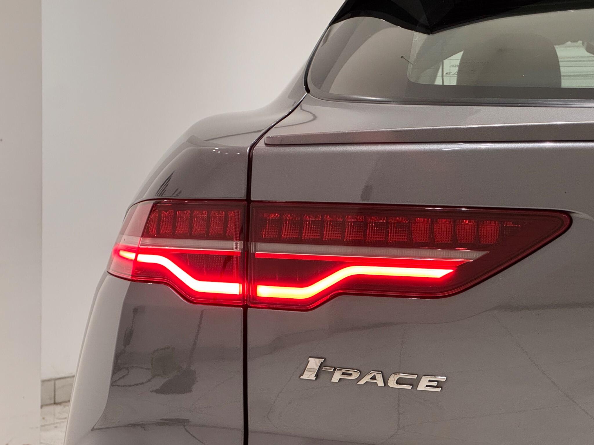 Jaguar I-Pace view 20