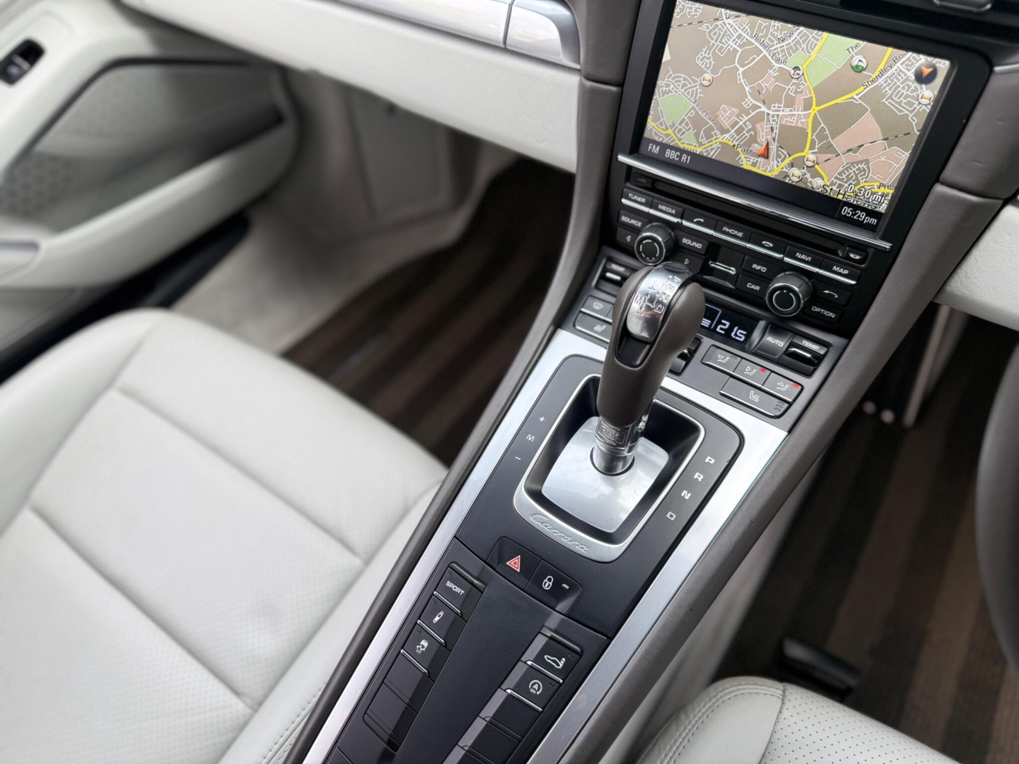 Porsche 911 view 52