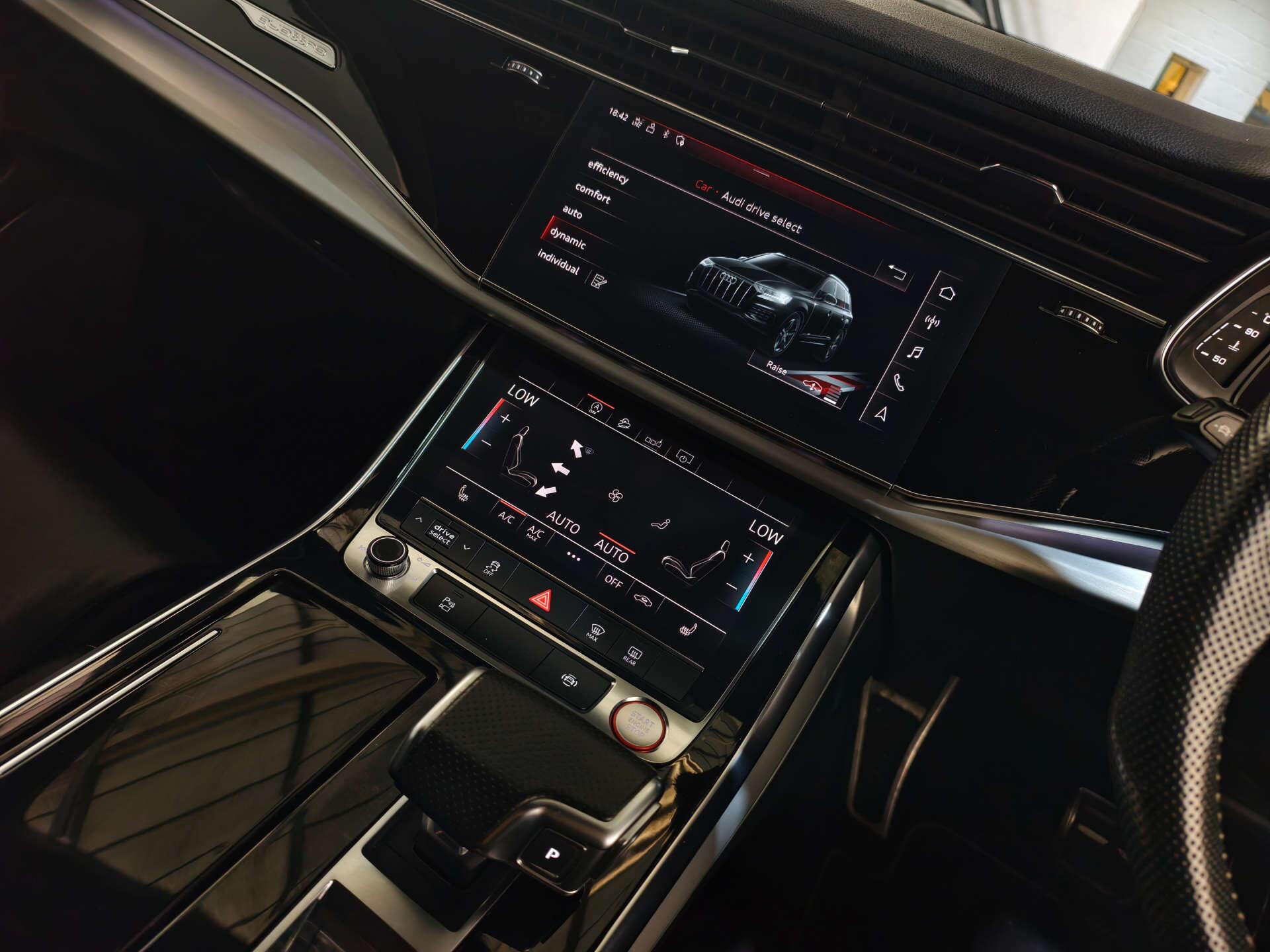 Audi SQ7 view 35