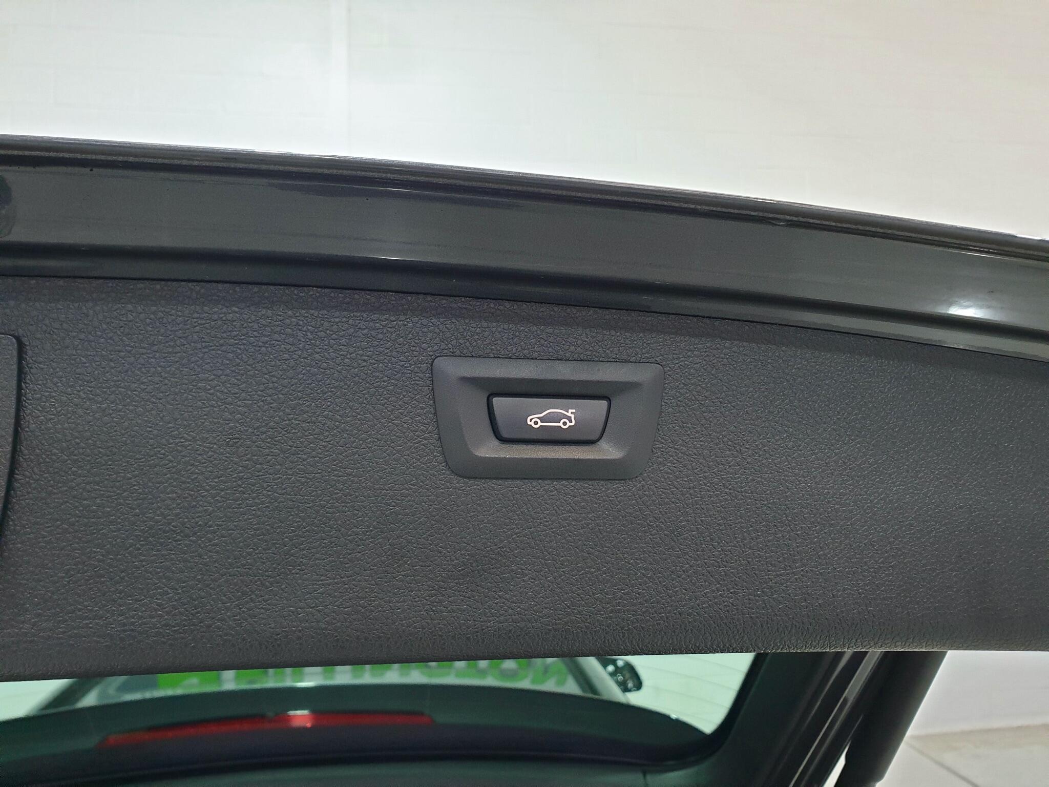 BMW 3 Series view 34