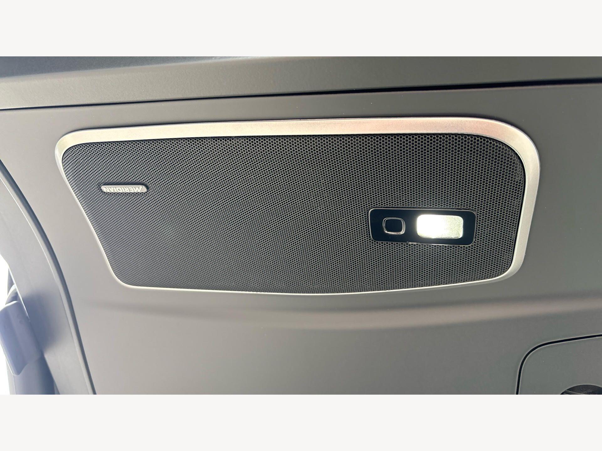Land Rover Range Rover view 27