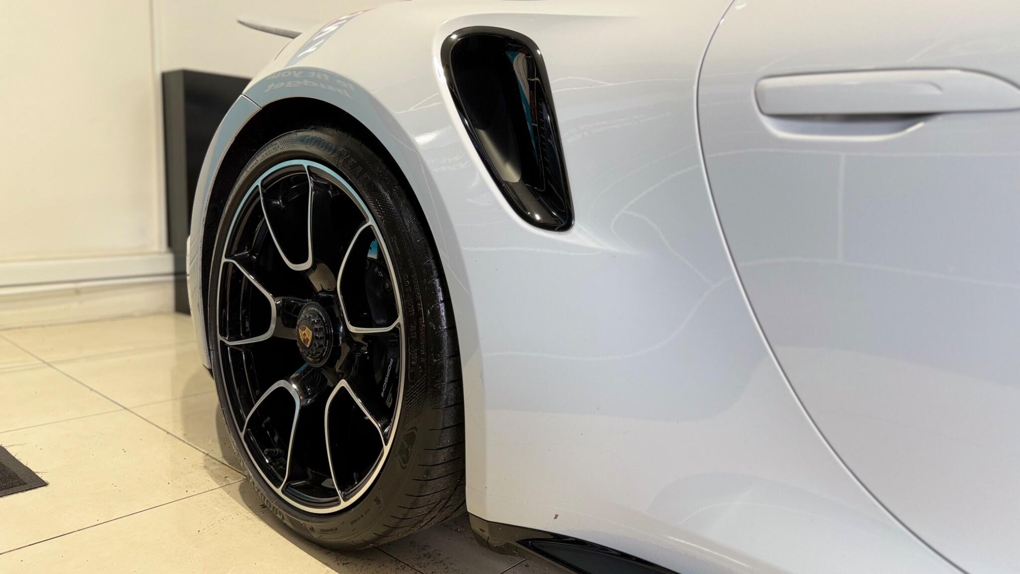 Porsche 911 view 66