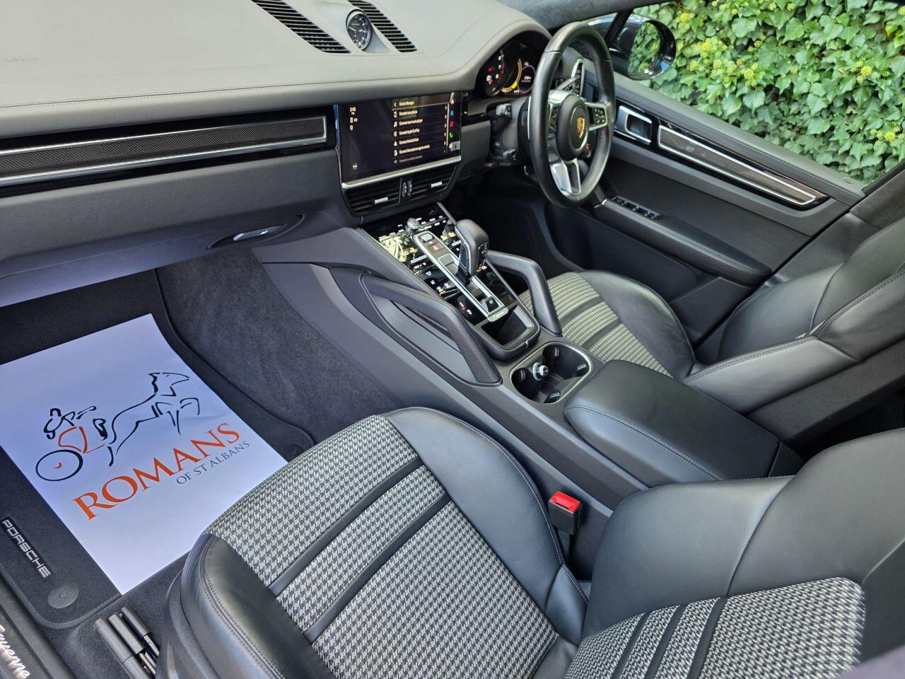 Porsche Cayenne view 46