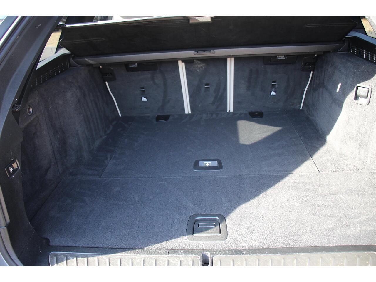 BMW 5 Series view 41