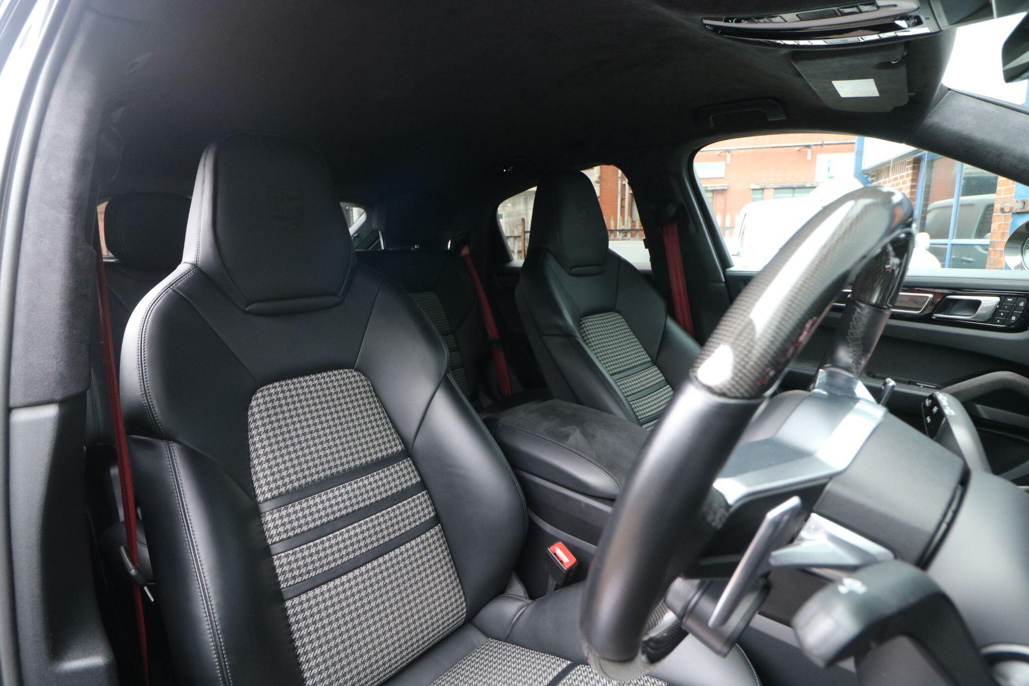 Porsche Cayenne view 10