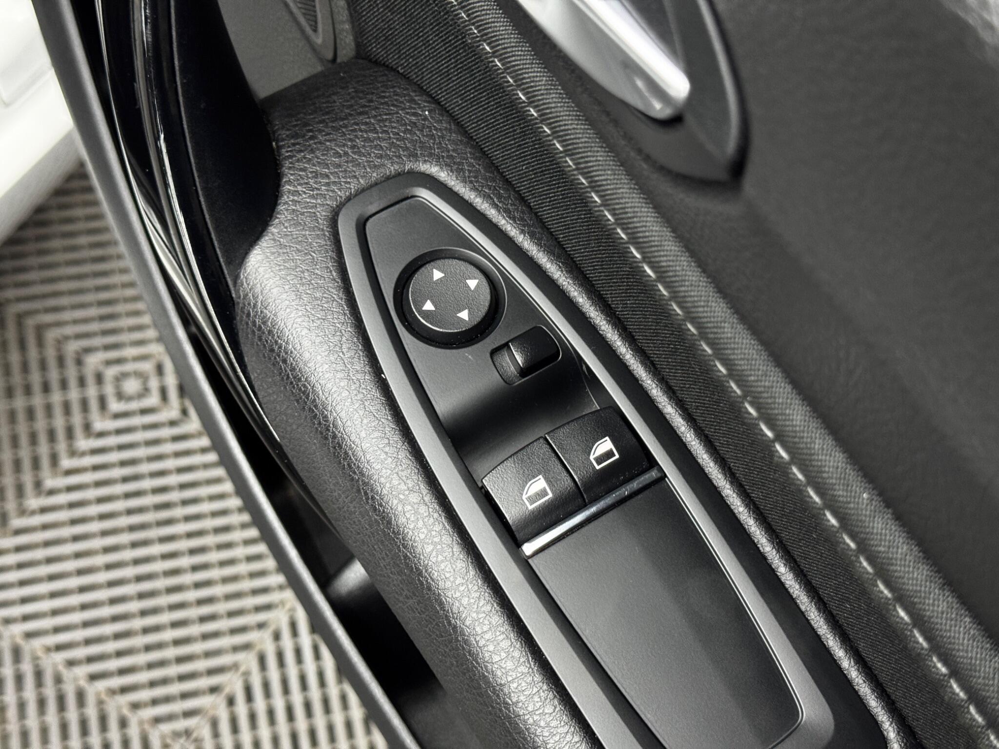 BMW 2 Series view 41