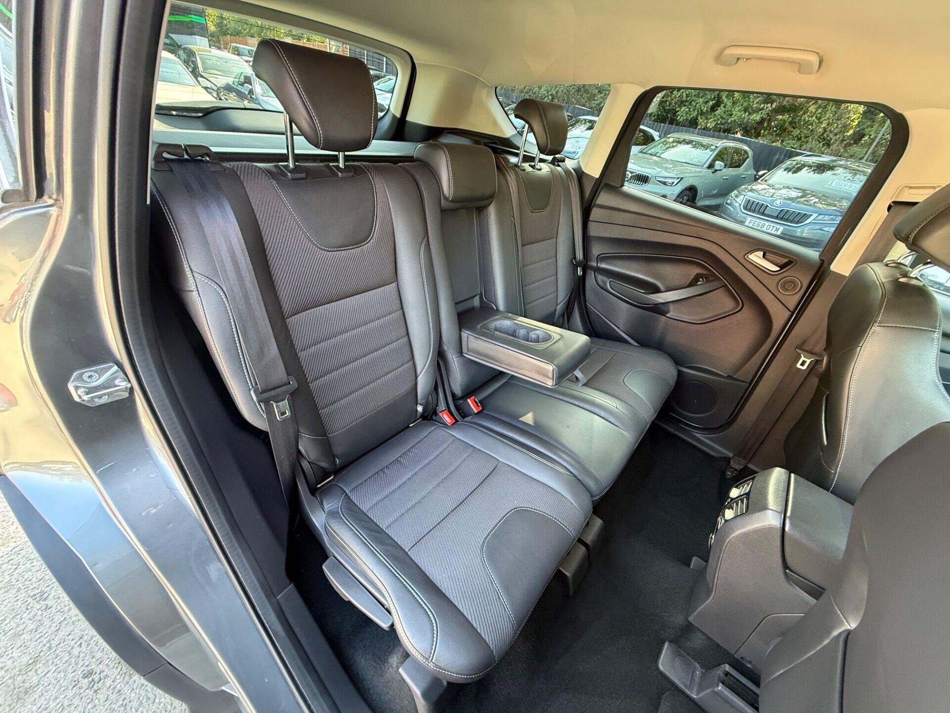 Ford Kuga view 16