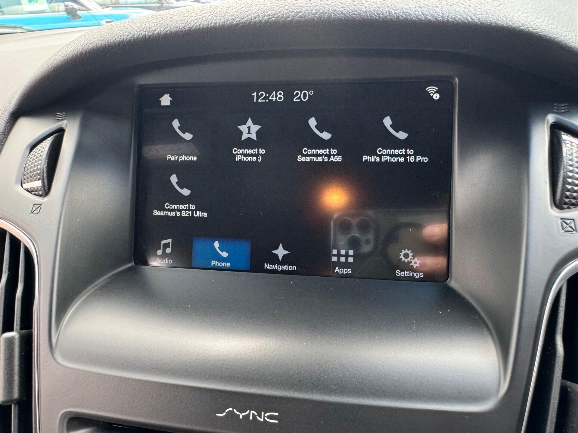 Ford Focus view 45