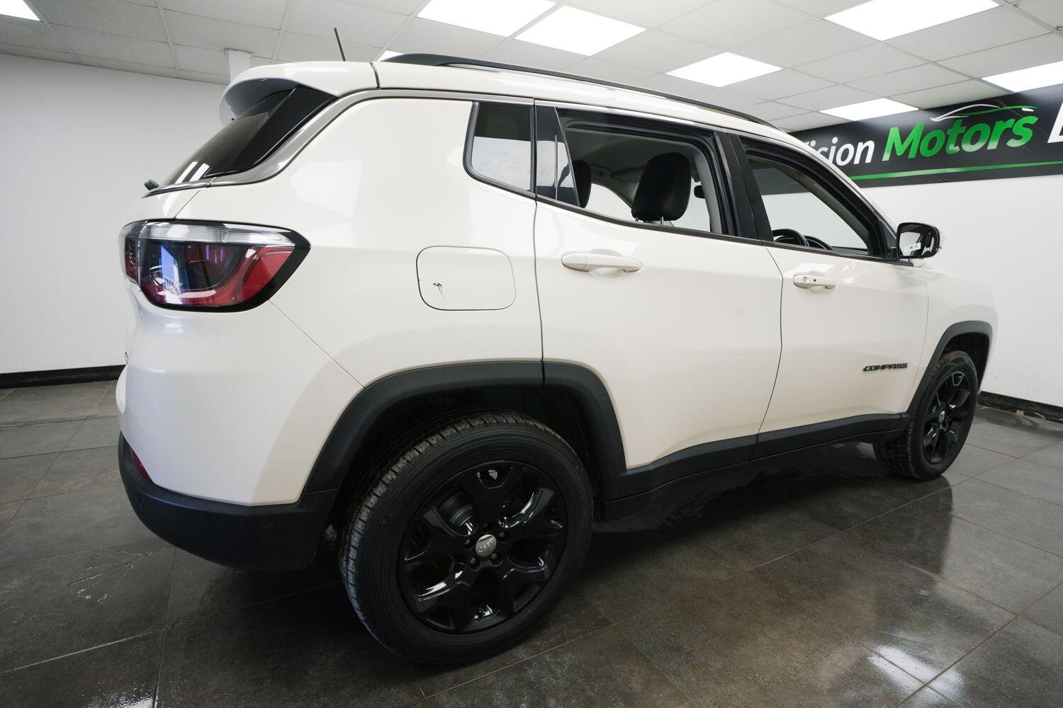 Jeep Compass view 3