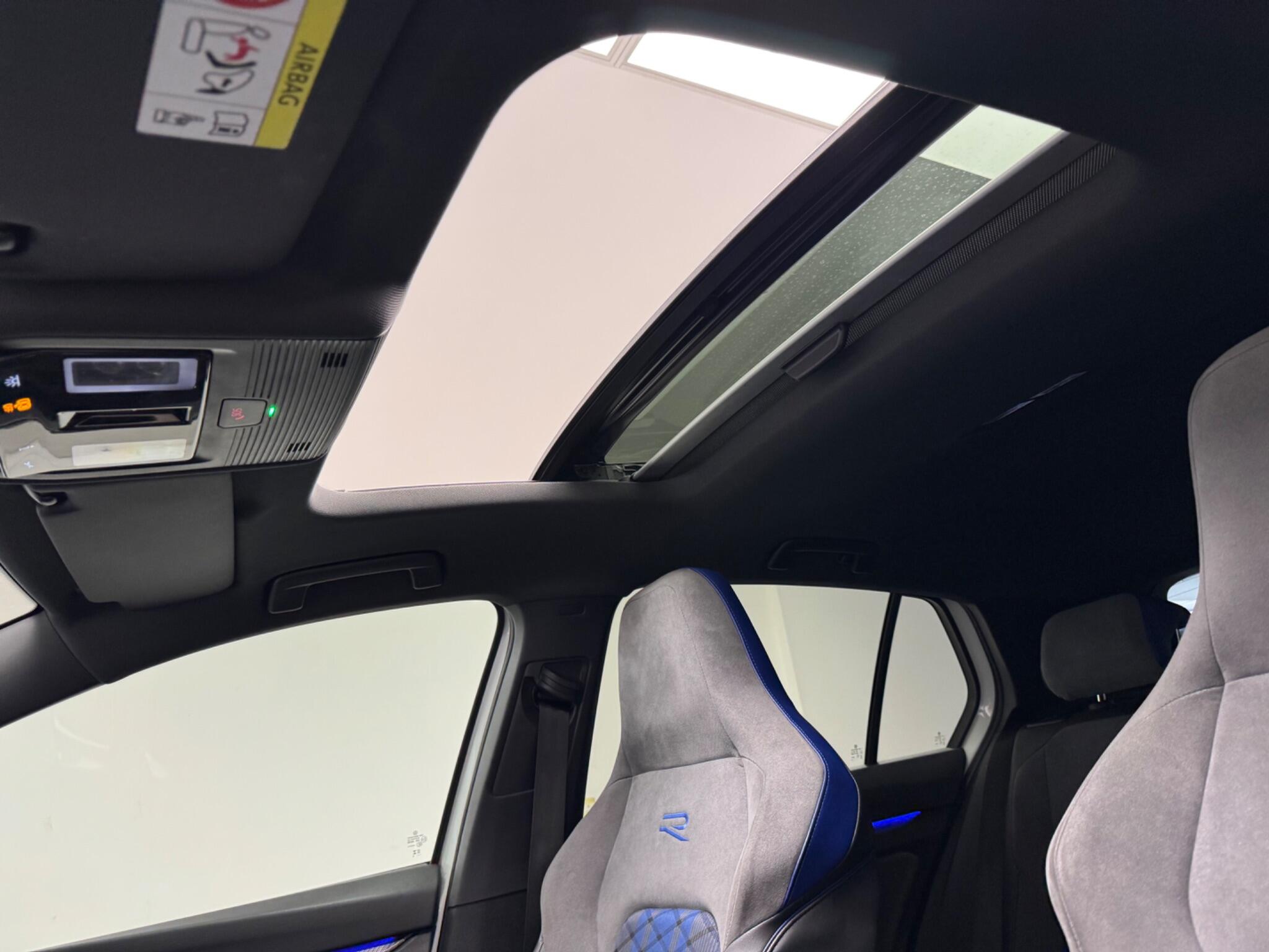Volkswagen Golf view 31
