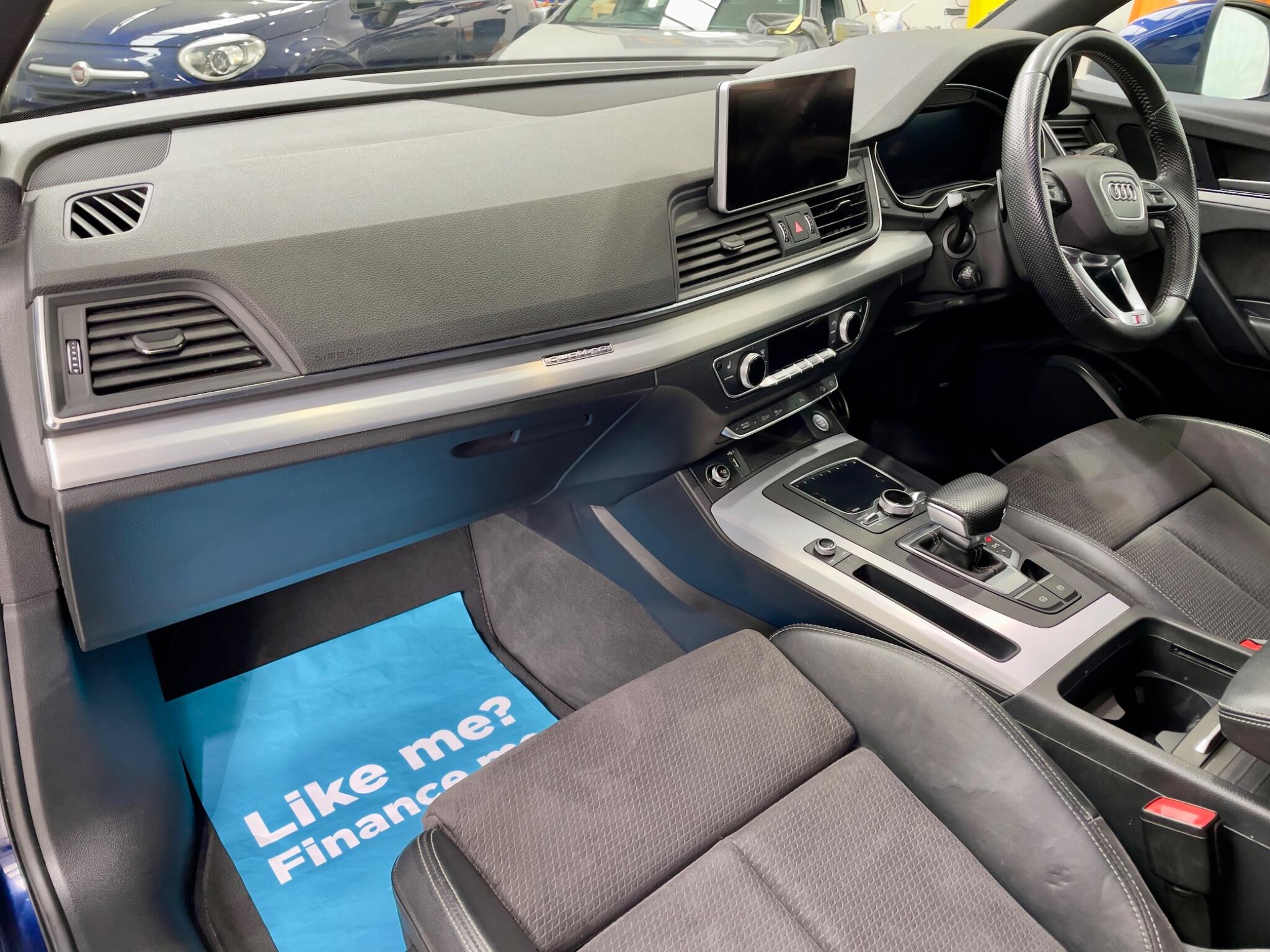 Audi Q5 view 48