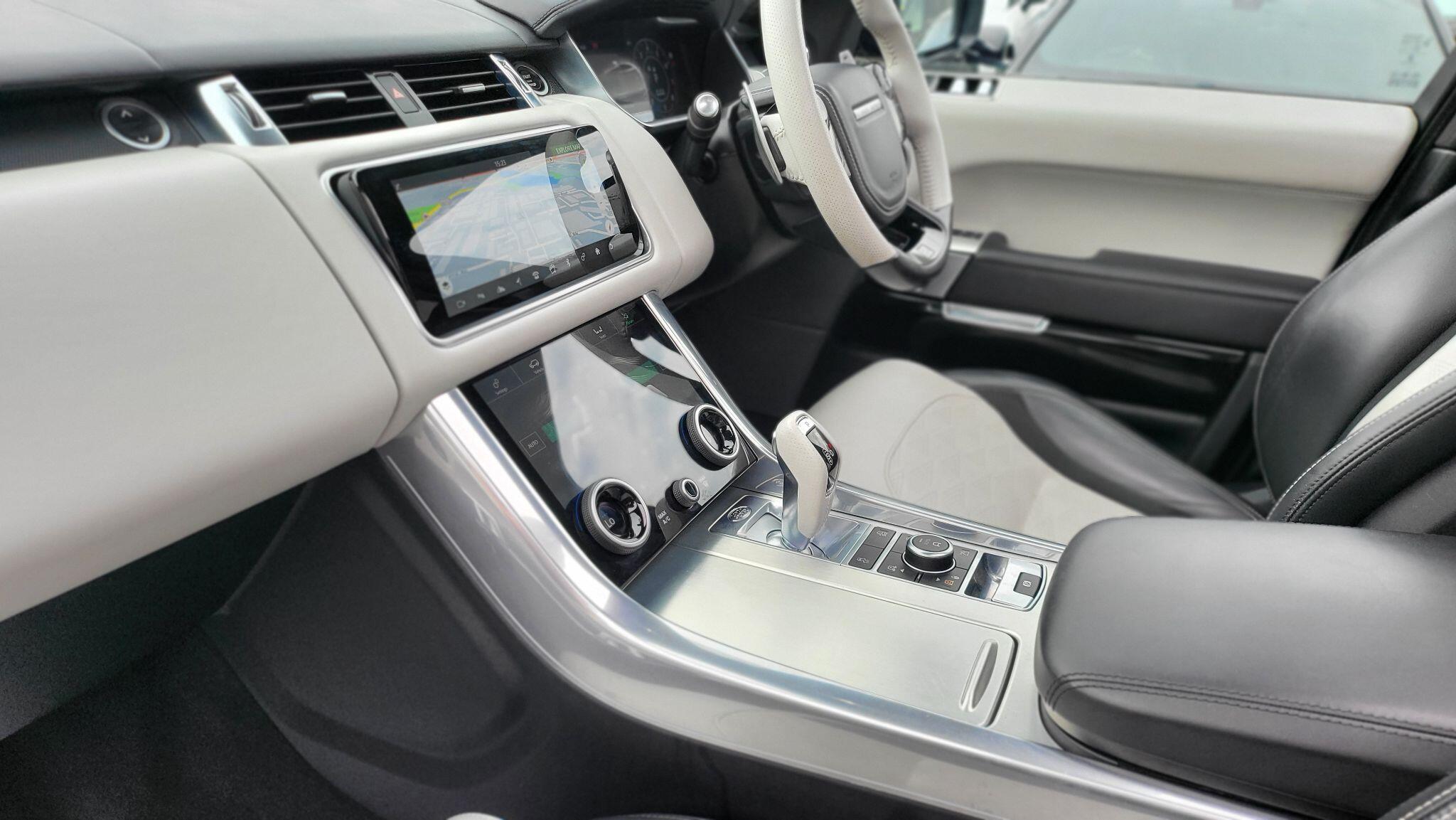 Land Rover Range Rover Sport view 42