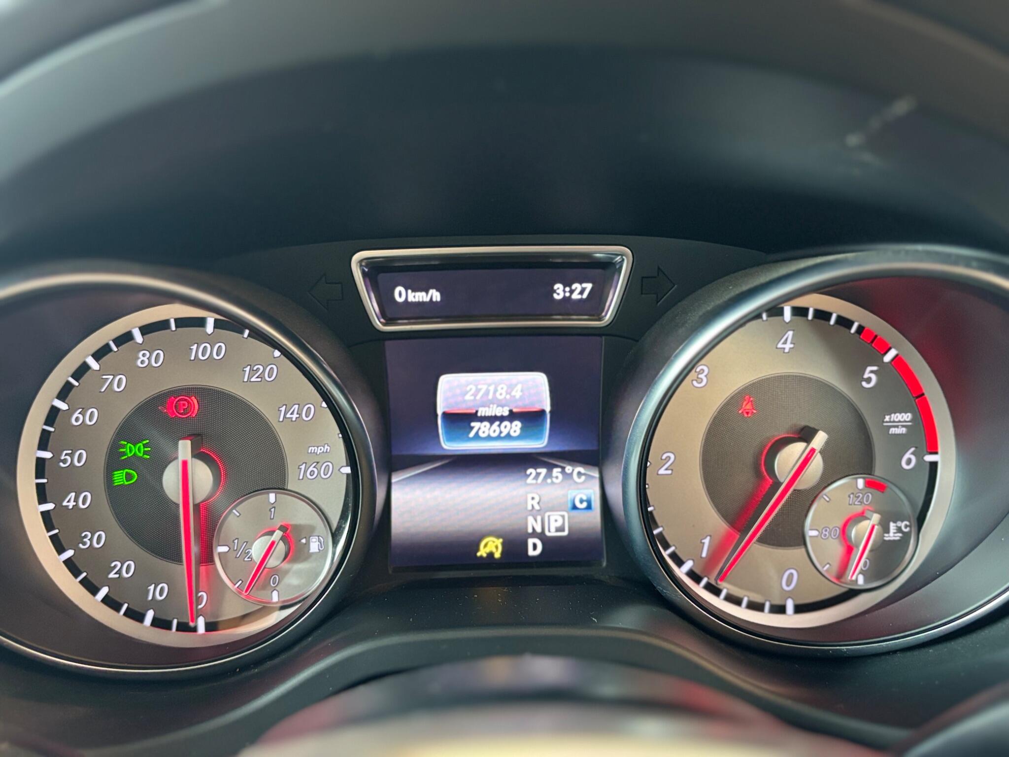 Mercedes-Benz Gla view 24