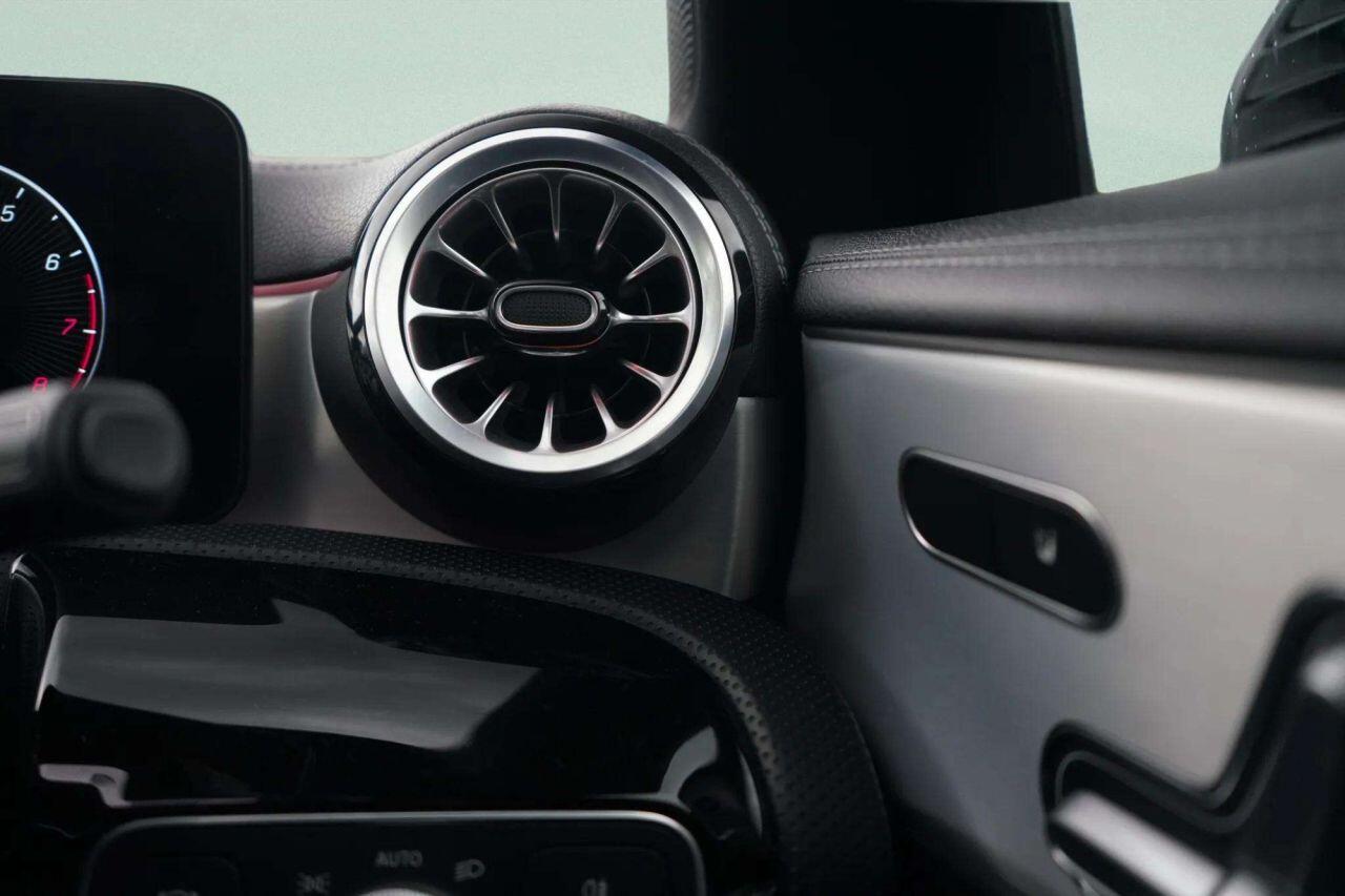 Mercedes-Benz Cla view 35
