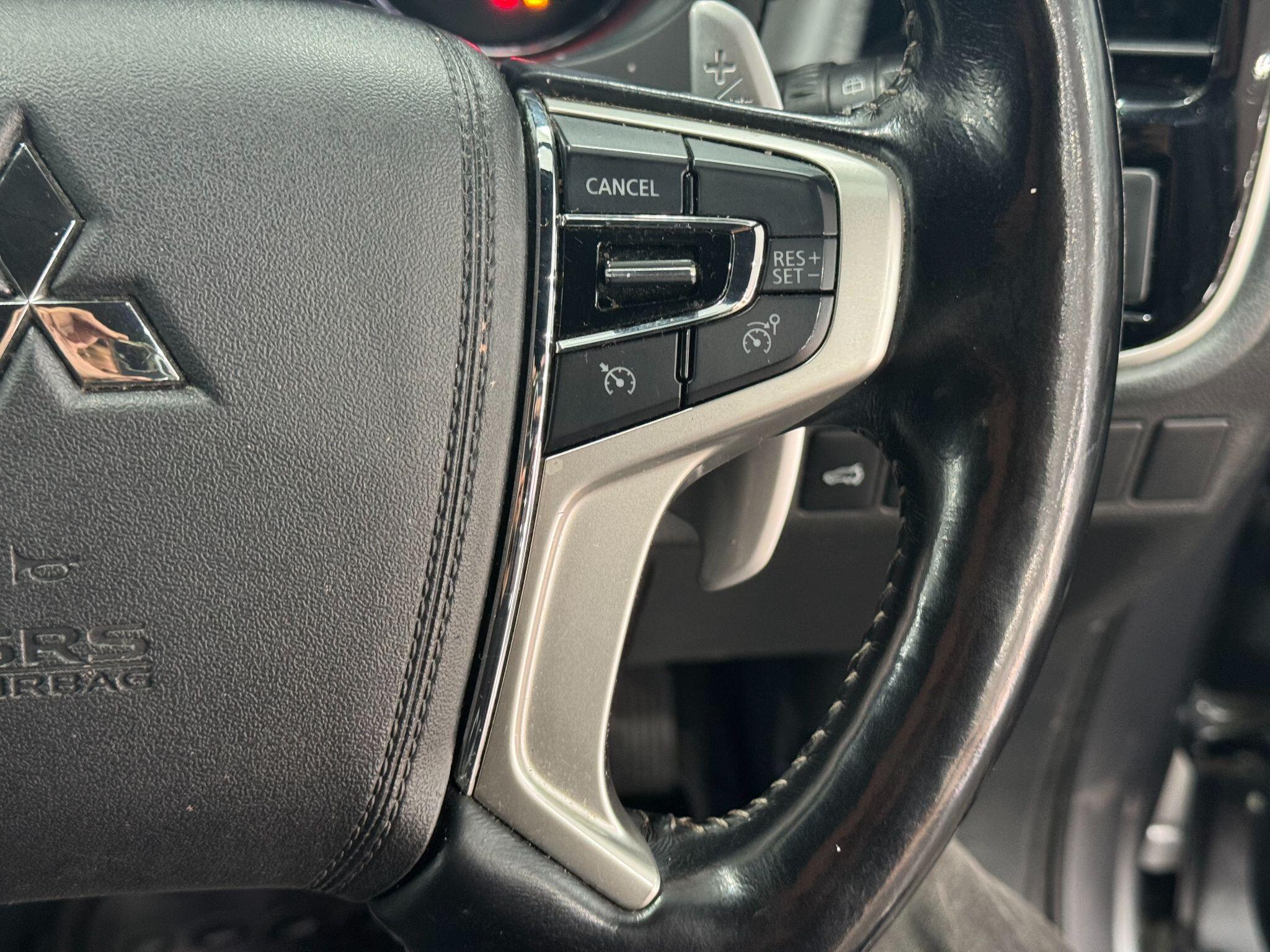 Mitsubishi Outlander view 27