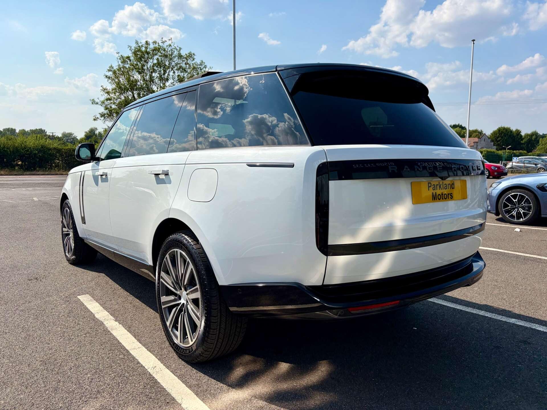 Land Rover Range Rover view 6