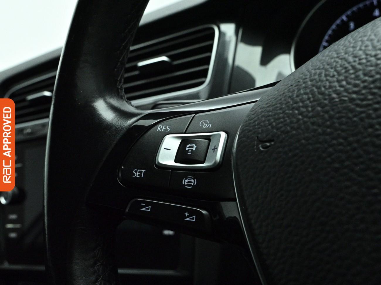 Volkswagen Golf view 22
