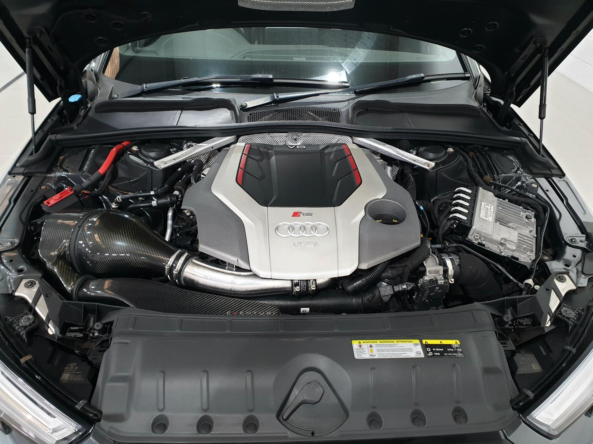 Audi RS4 view 44