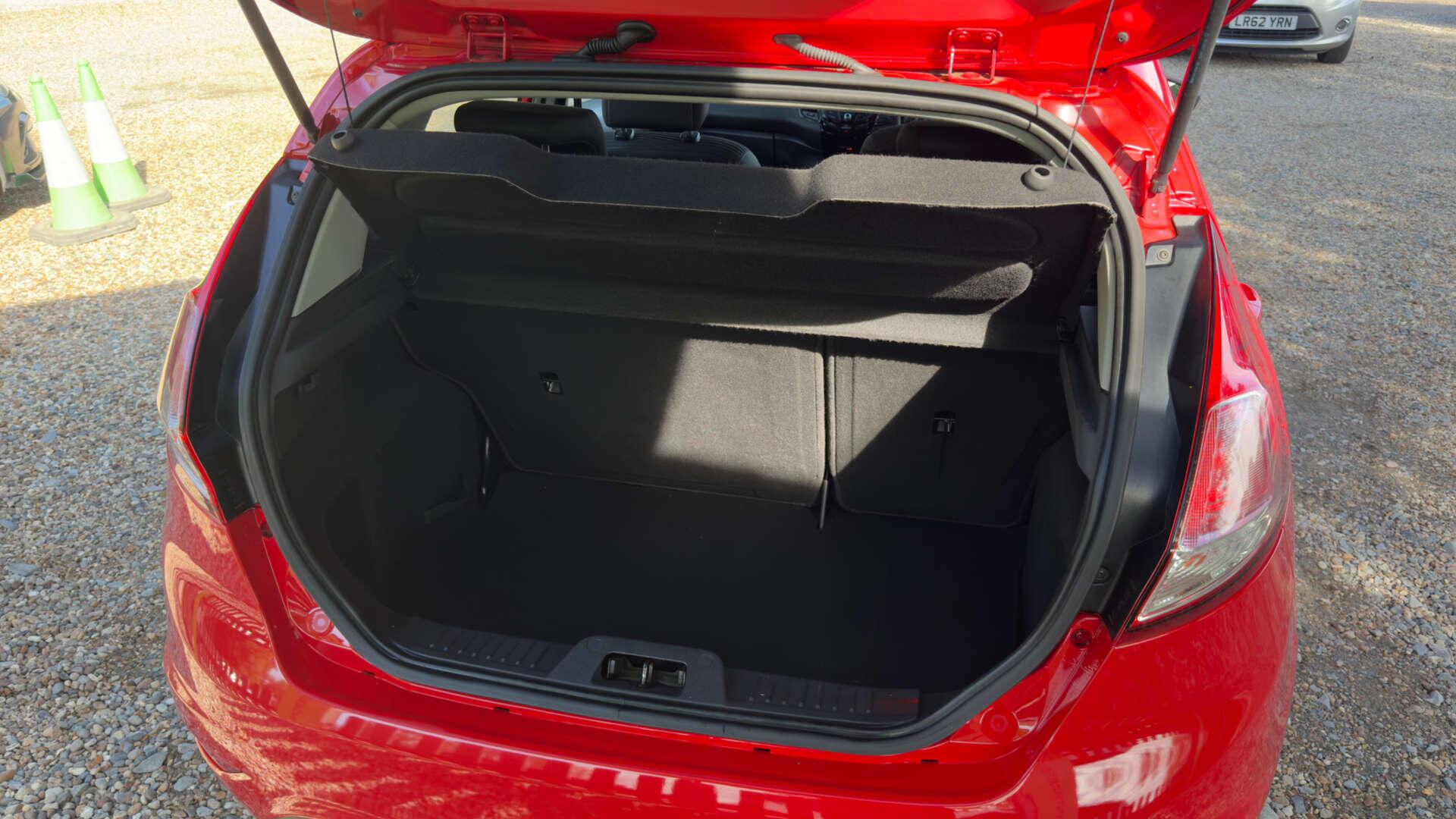Ford Fiesta view 37