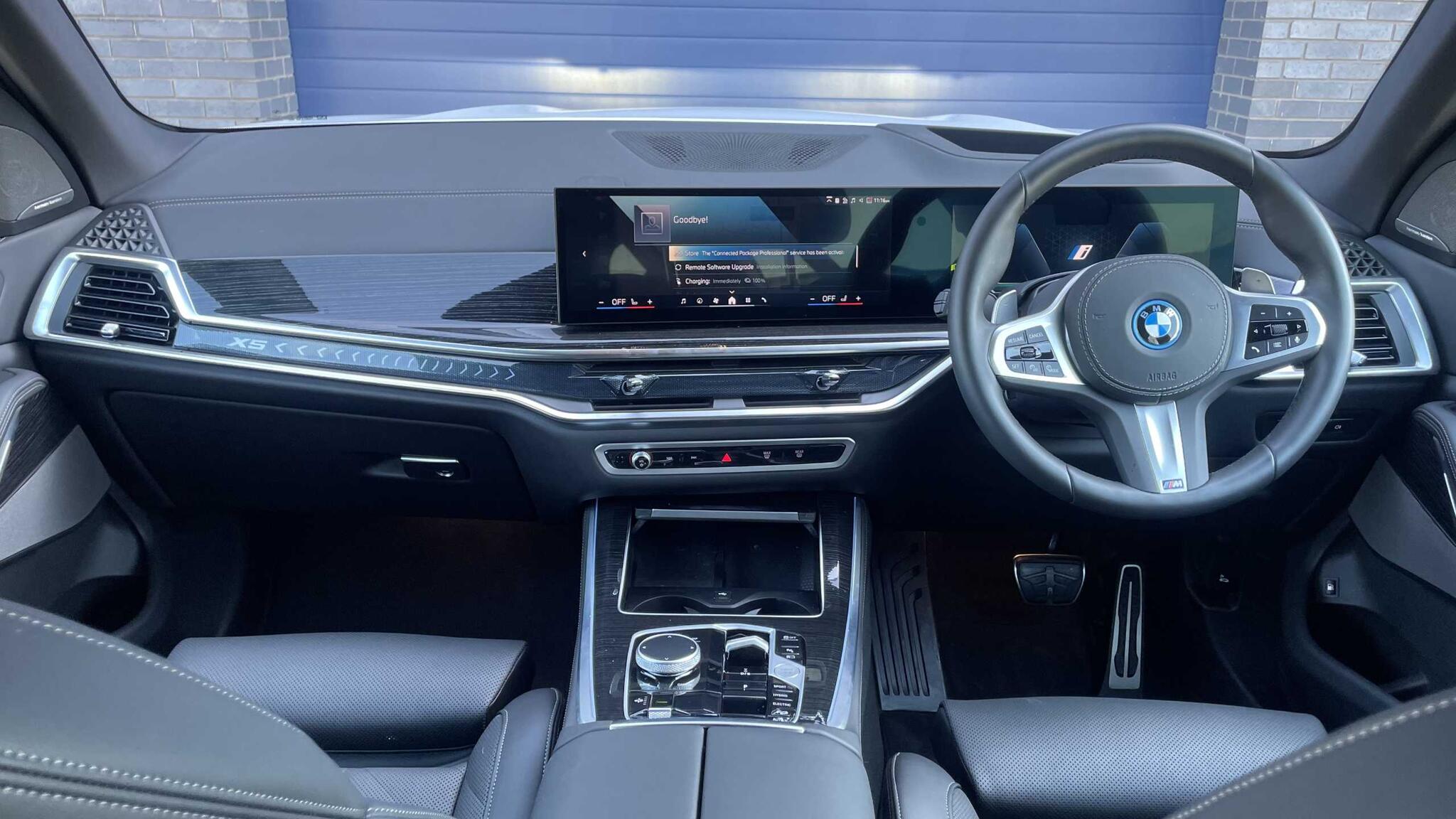 BMW X5 view 4