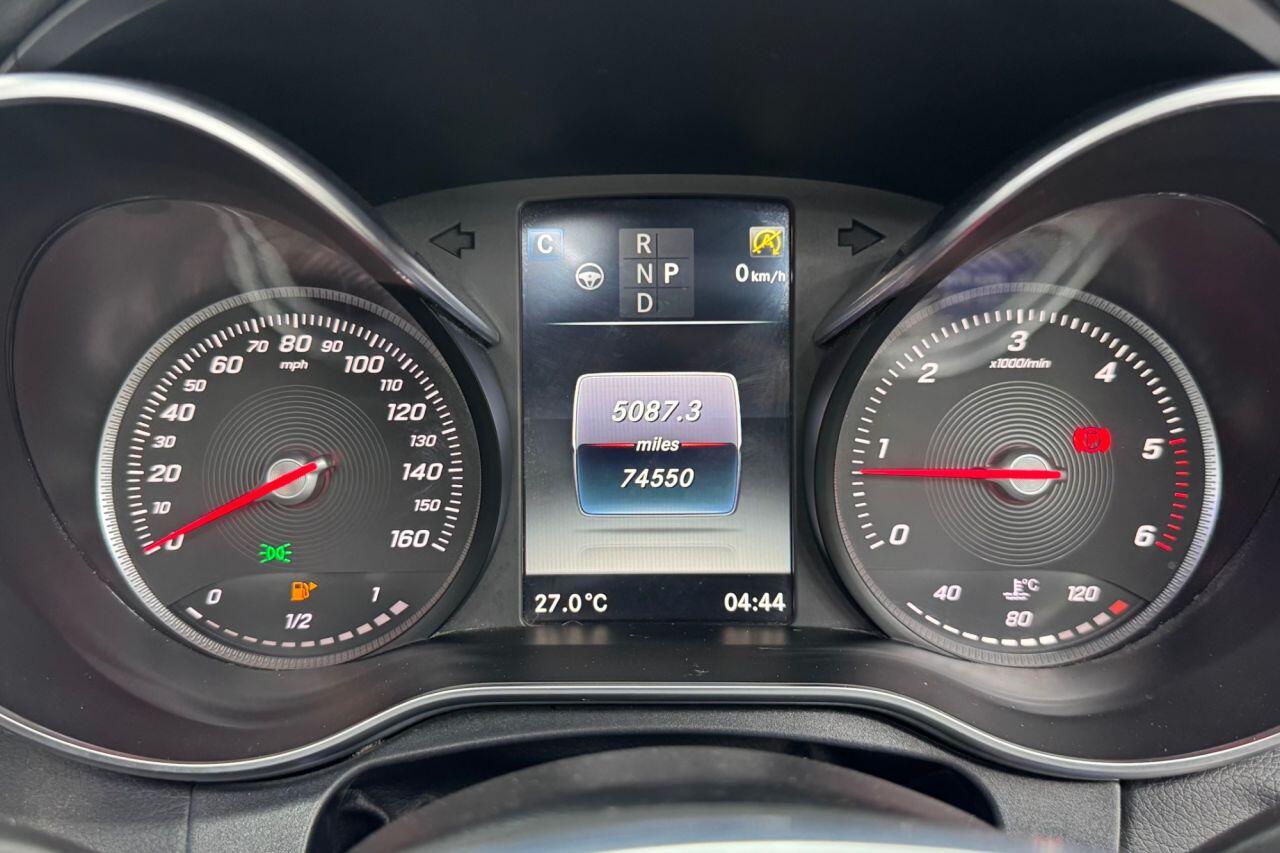 Mercedes-Benz C-Class view 21