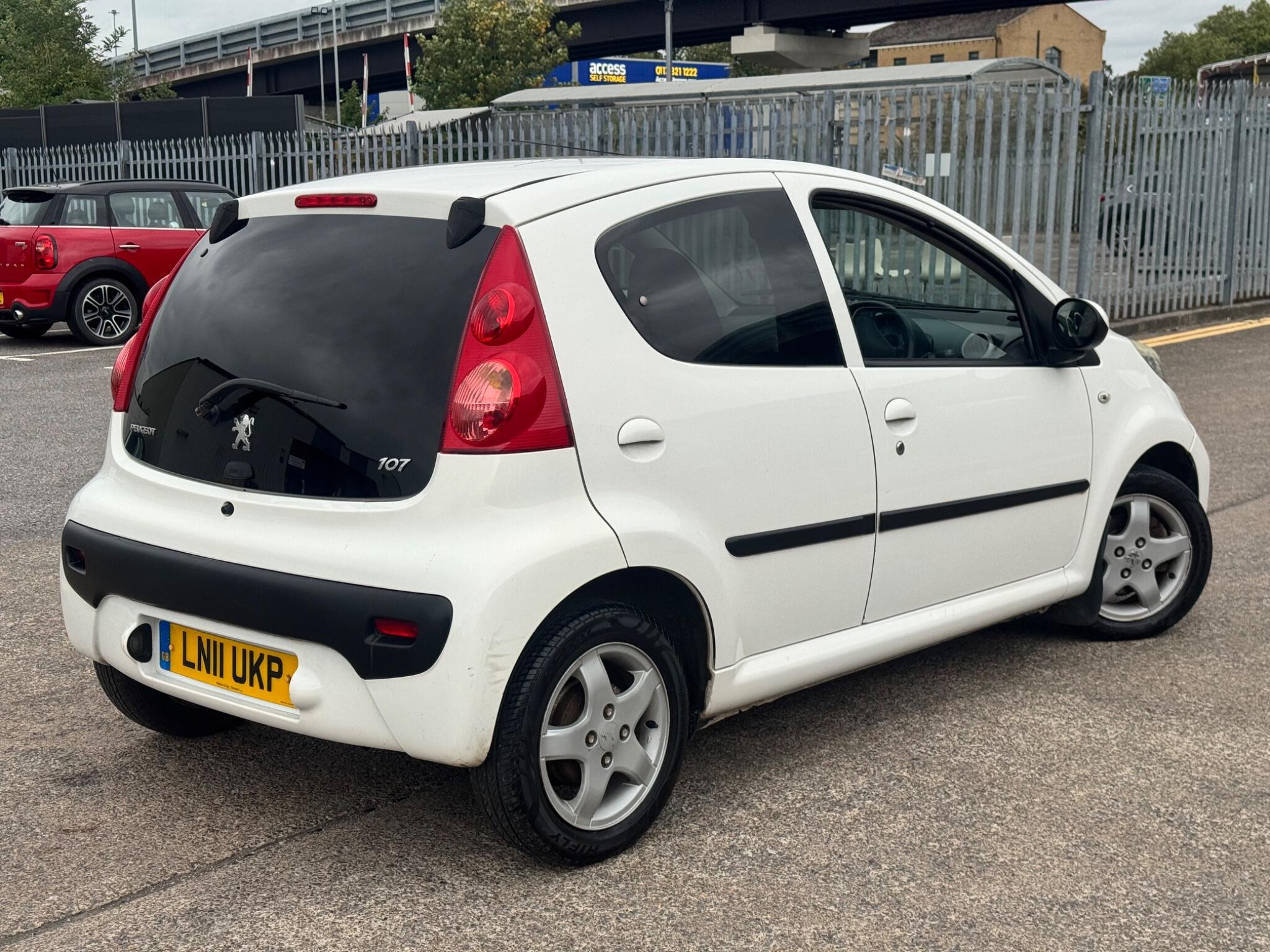 Peugeot 107 view 20