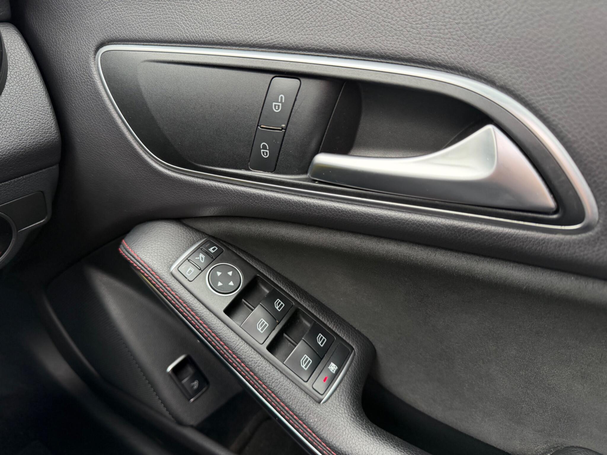 Mercedes-Benz Cla view 43